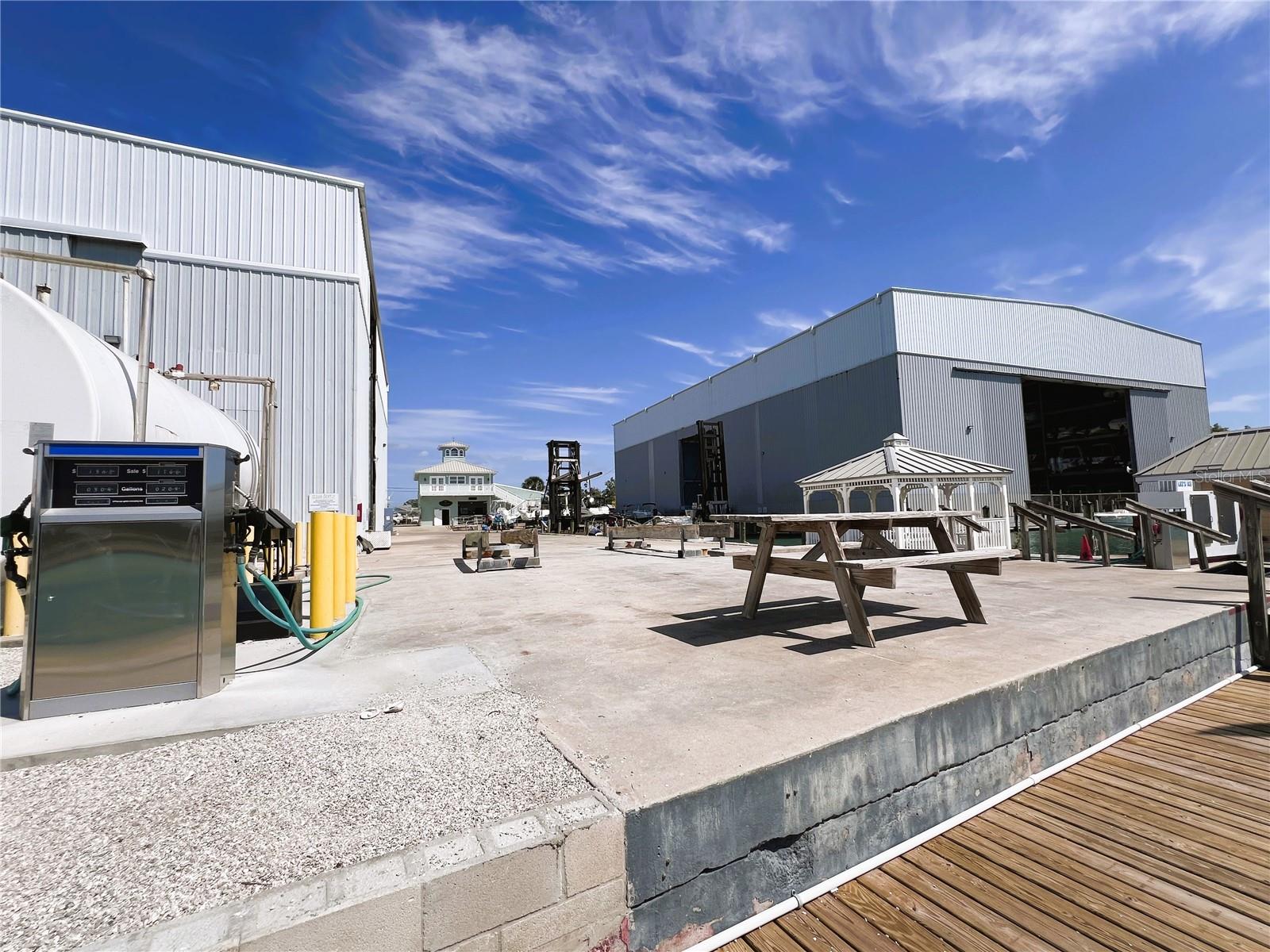 Image 12 of 19 For 100 Circuit Road N43