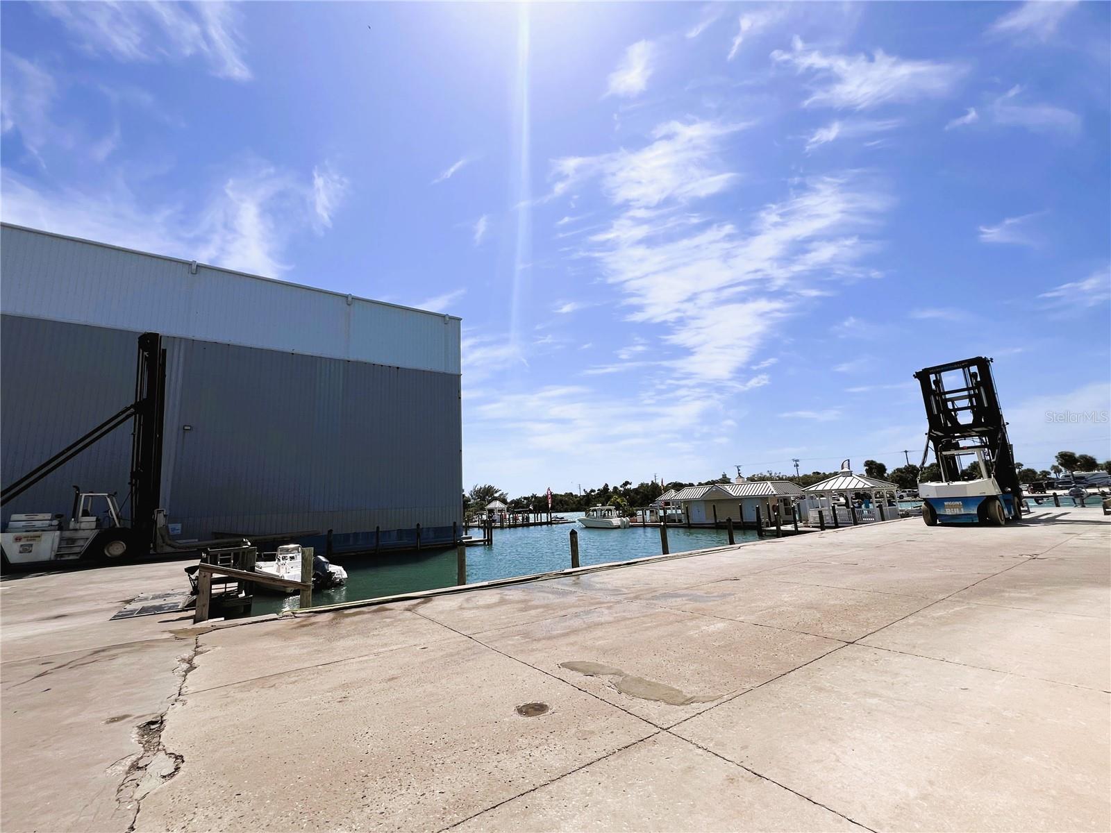 Image 6 of 19 For 100 Circuit Road N43