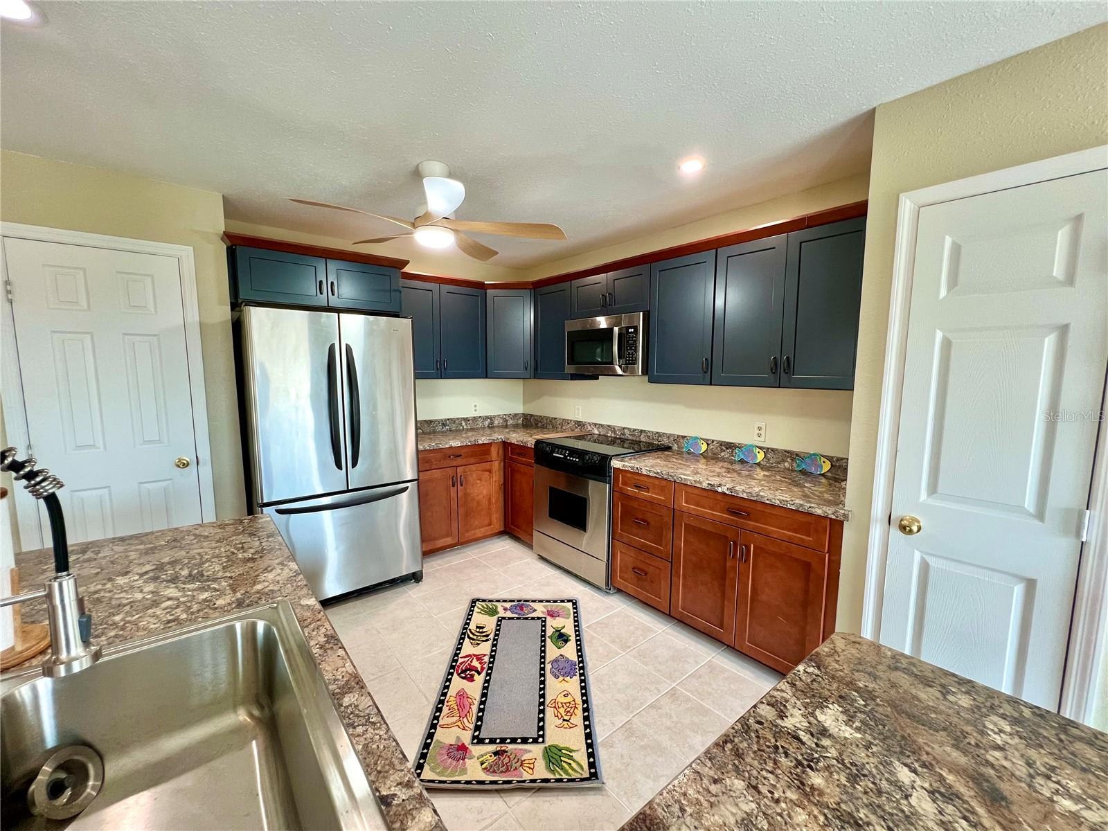Image 19 of 60 For 9580 Almirate Court