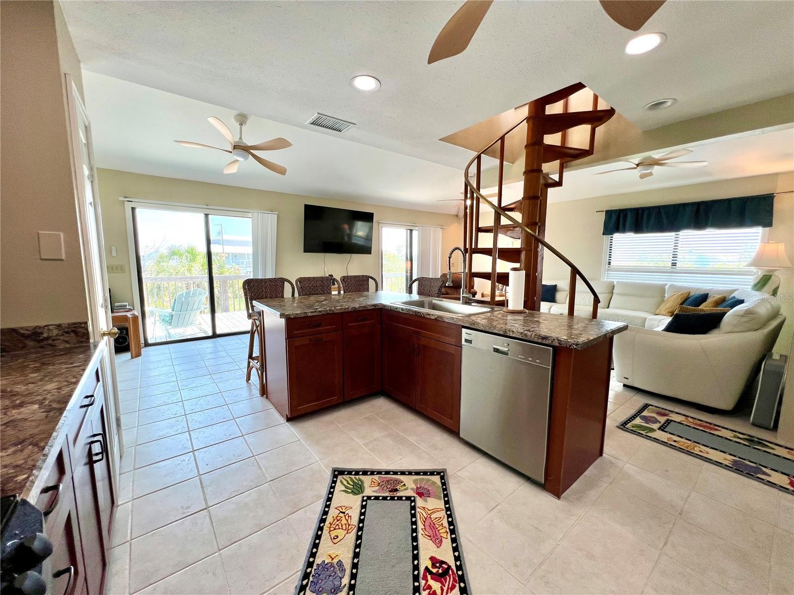 Image 21 of 60 For 9580 Almirate Court