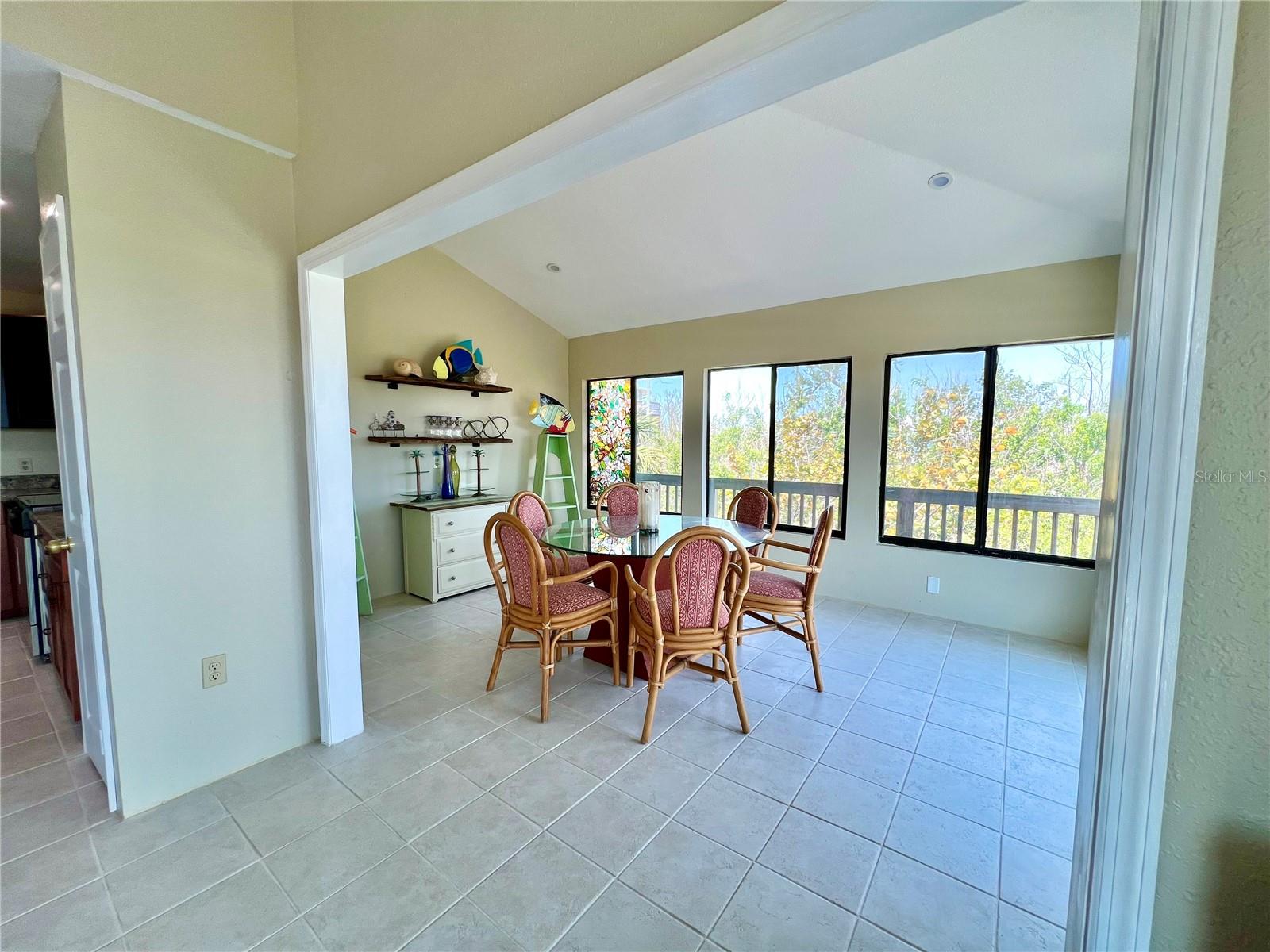 Image 26 of 60 For 9580 Almirate Court
