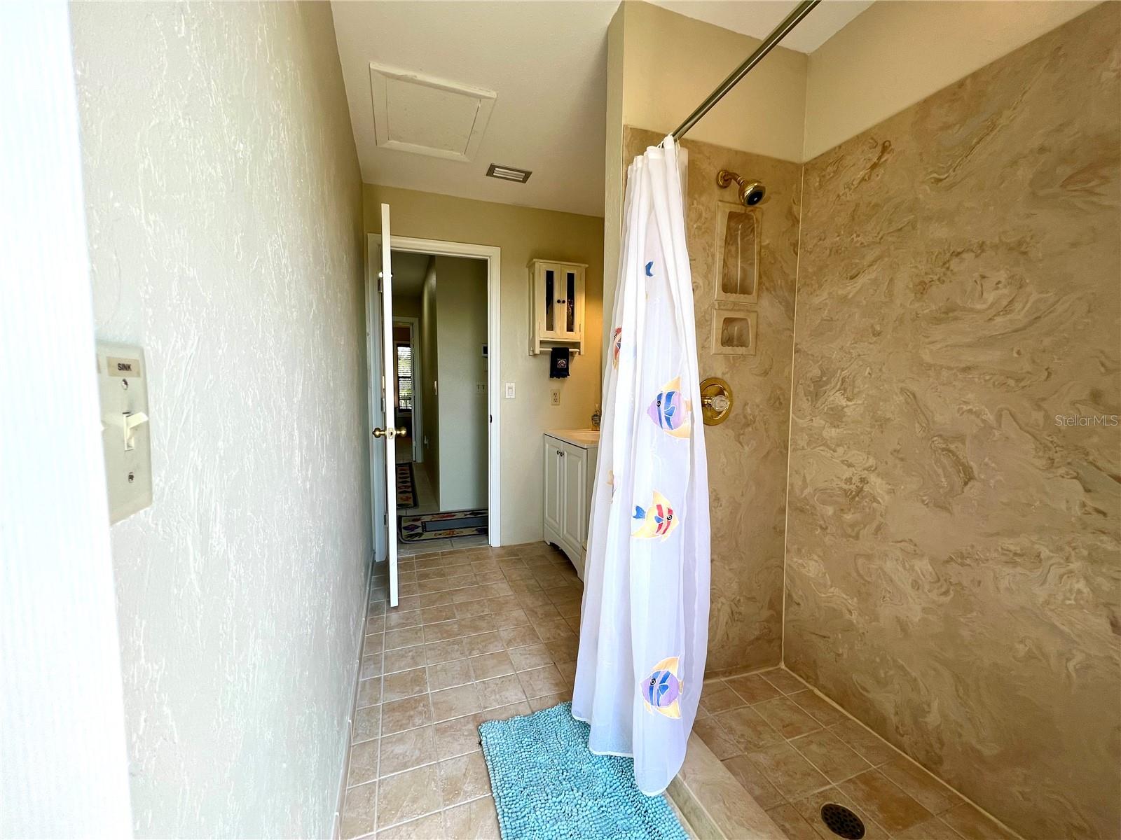 Image 28 of 60 For 9580 Almirate Court
