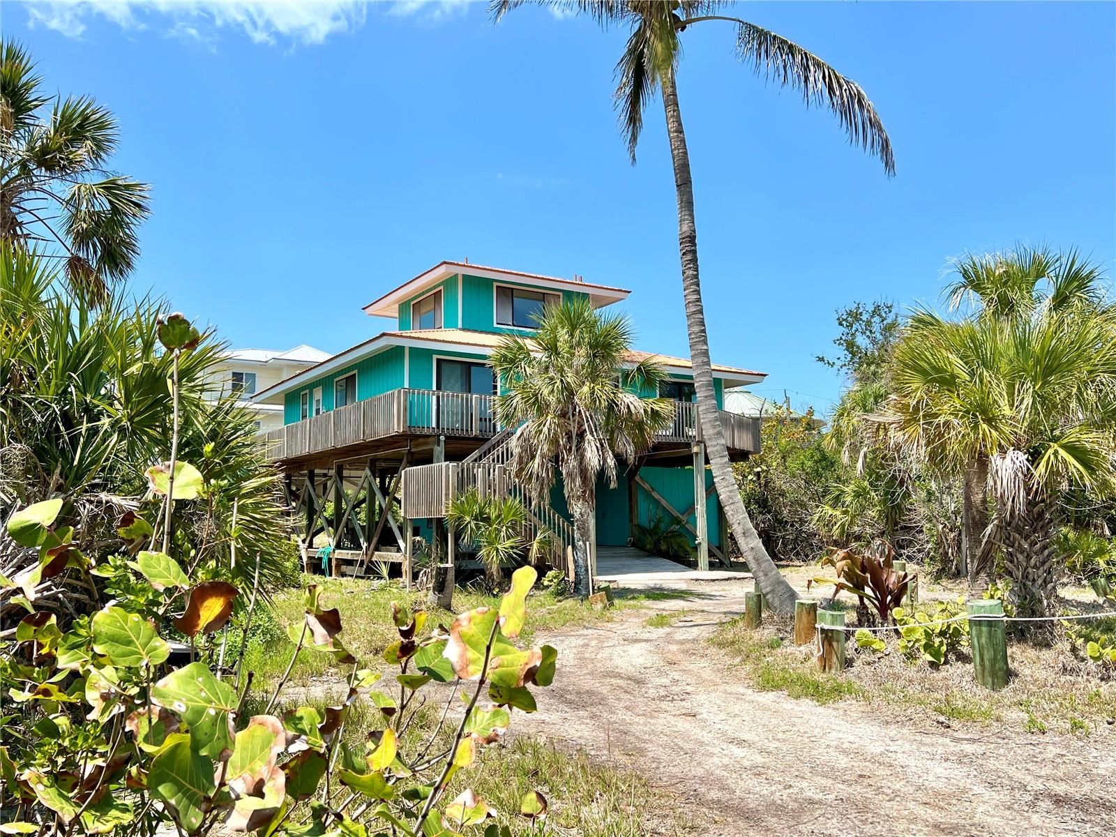 Image 4 of 60 For 9580 Almirate Court