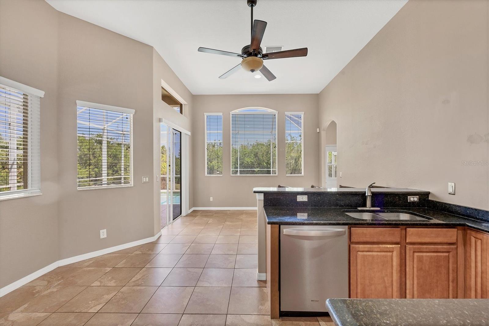 Image 10 of 39 For 10495 Atenia Street