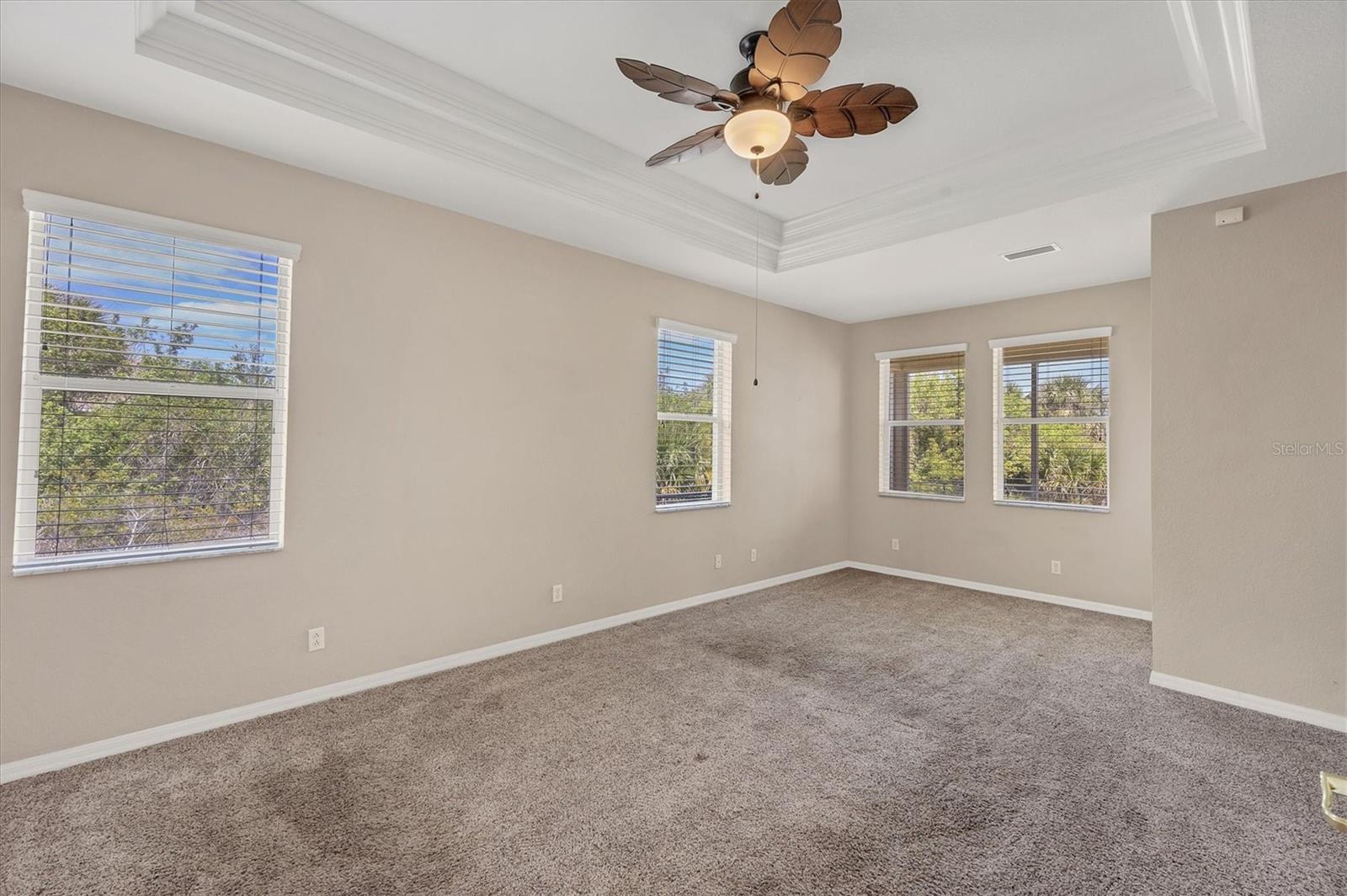 Image 12 of 39 For 10495 Atenia Street
