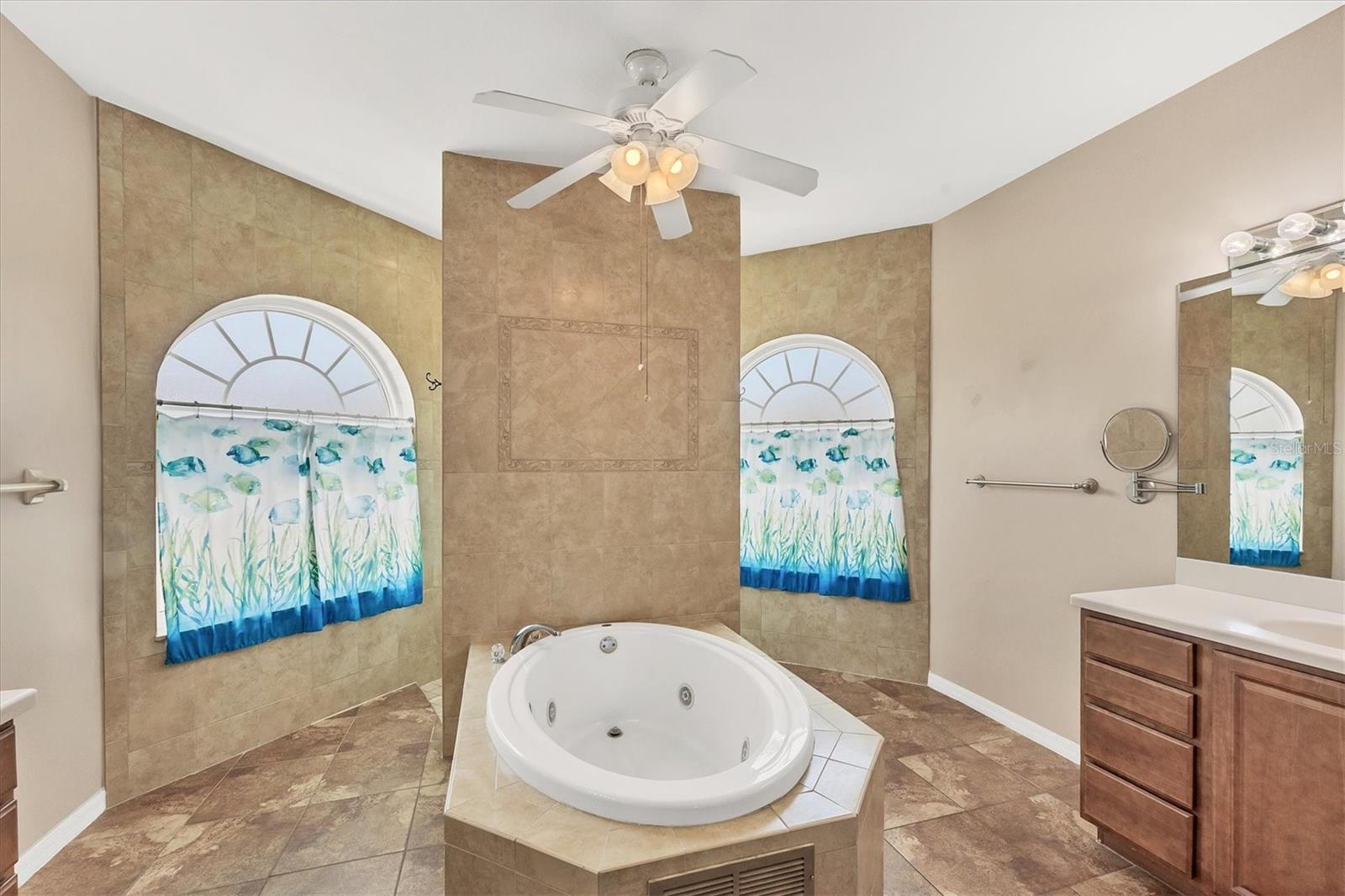 Image 14 of 39 For 10495 Atenia Street