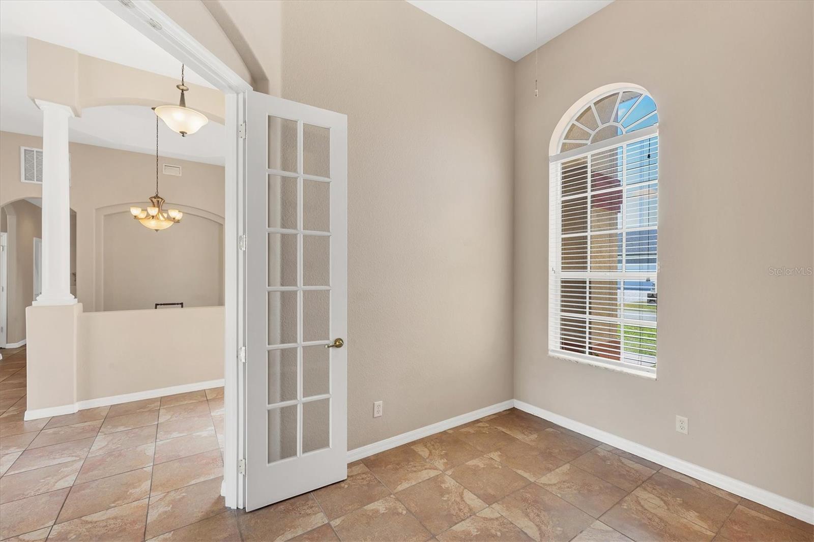 Image 22 of 39 For 10495 Atenia Street