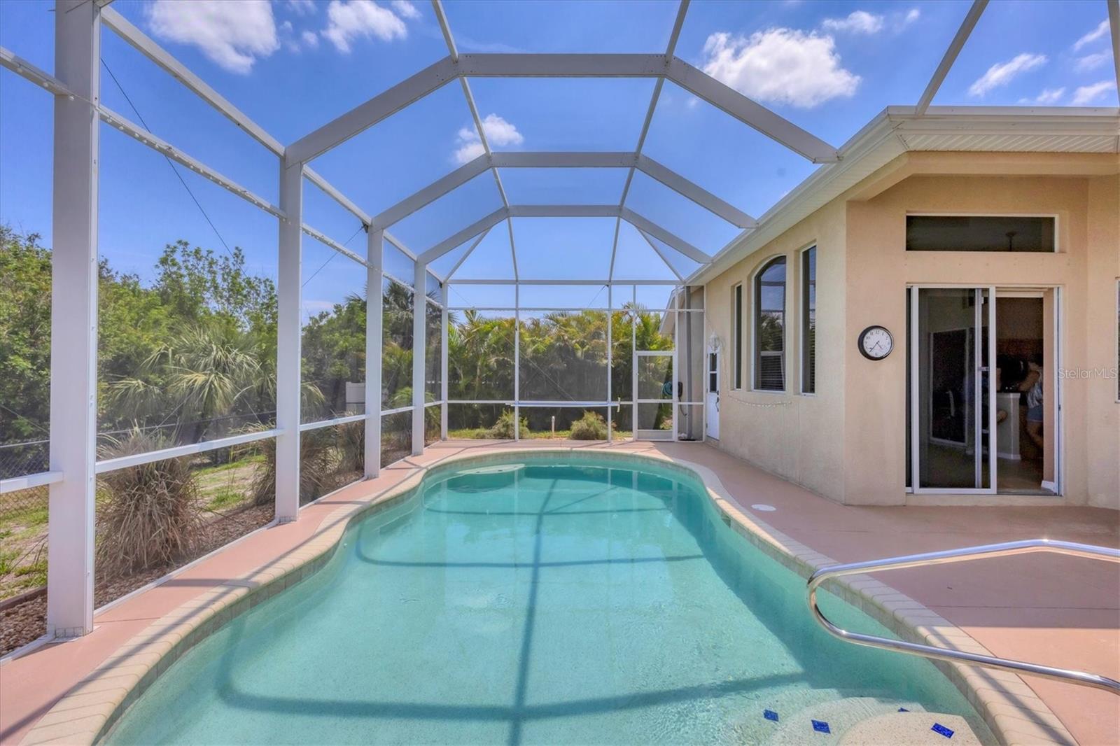 Image 28 of 39 For 10495 Atenia Street