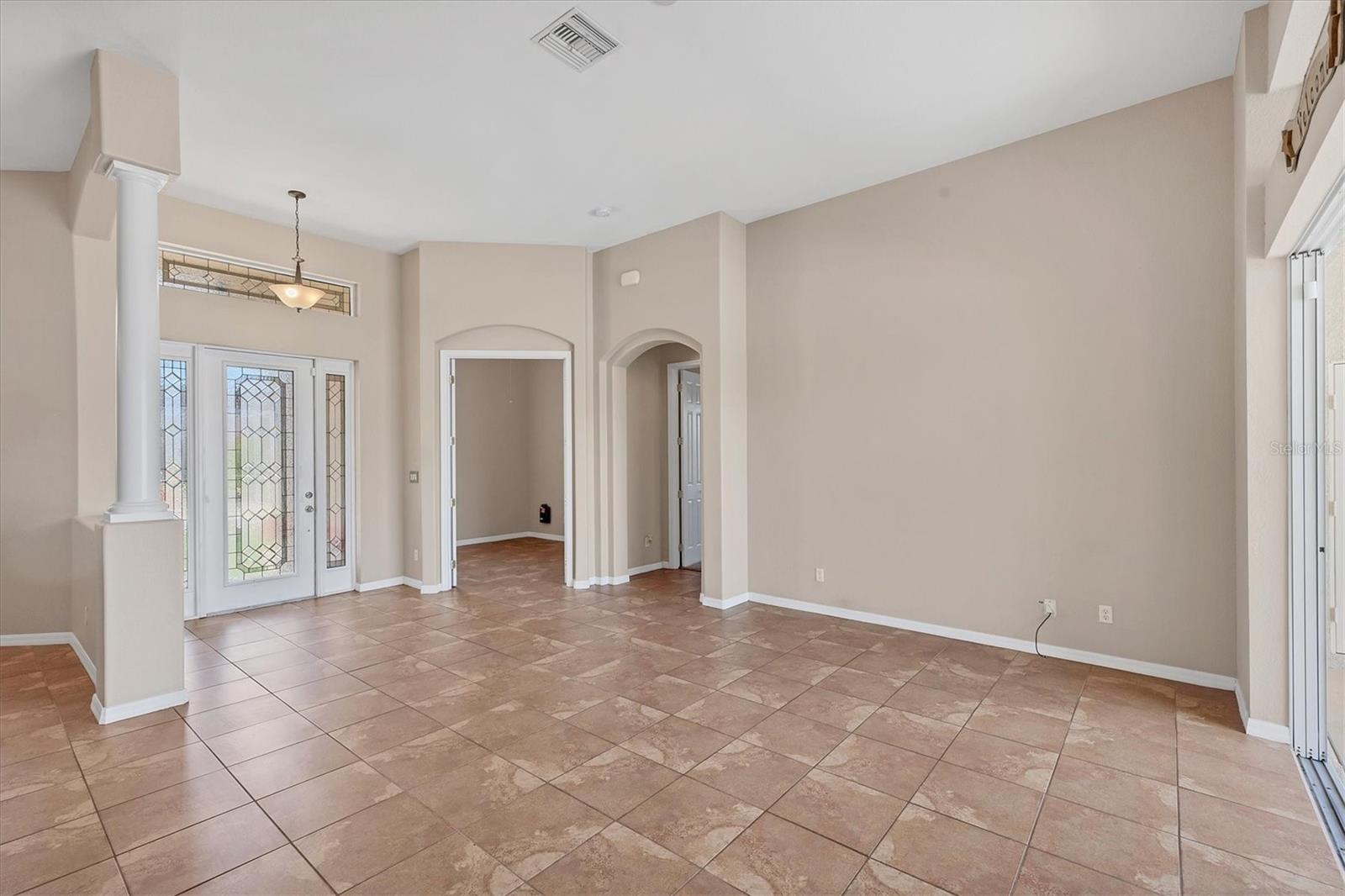 Image 5 of 39 For 10495 Atenia Street