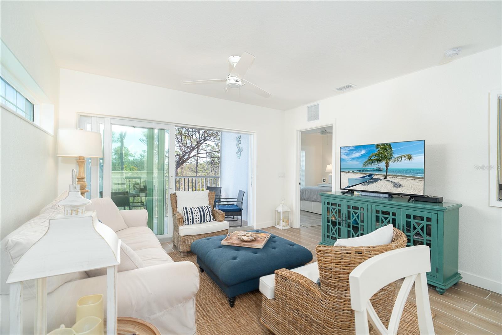 Image 11 of 44 For 8413 Placida Road 205