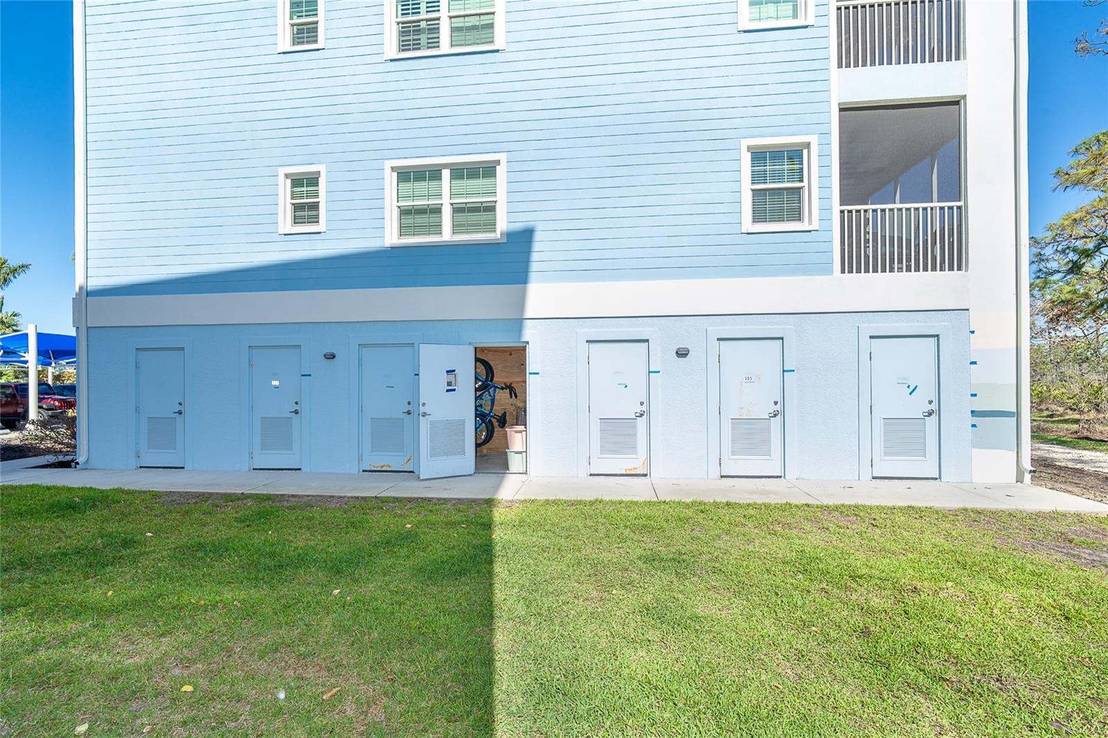 Image 32 of 44 For 8413 Placida Road 205