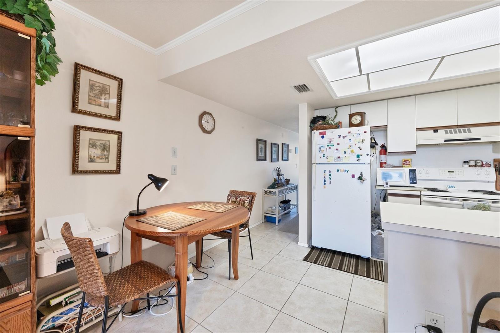 Image 15 of 43 For 4410 Warren Avenue 306