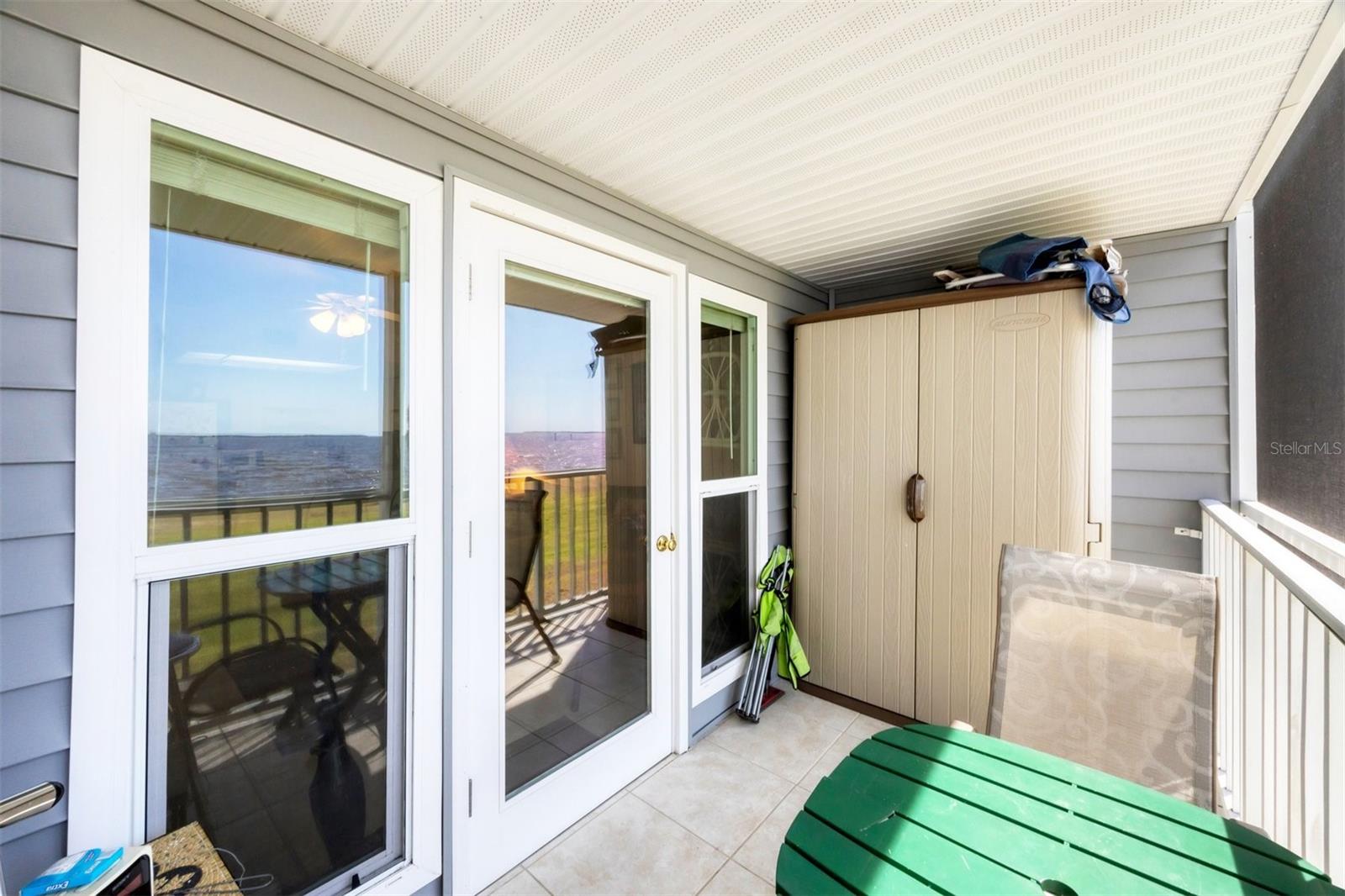 Image 21 of 43 For 4410 Warren Avenue 306