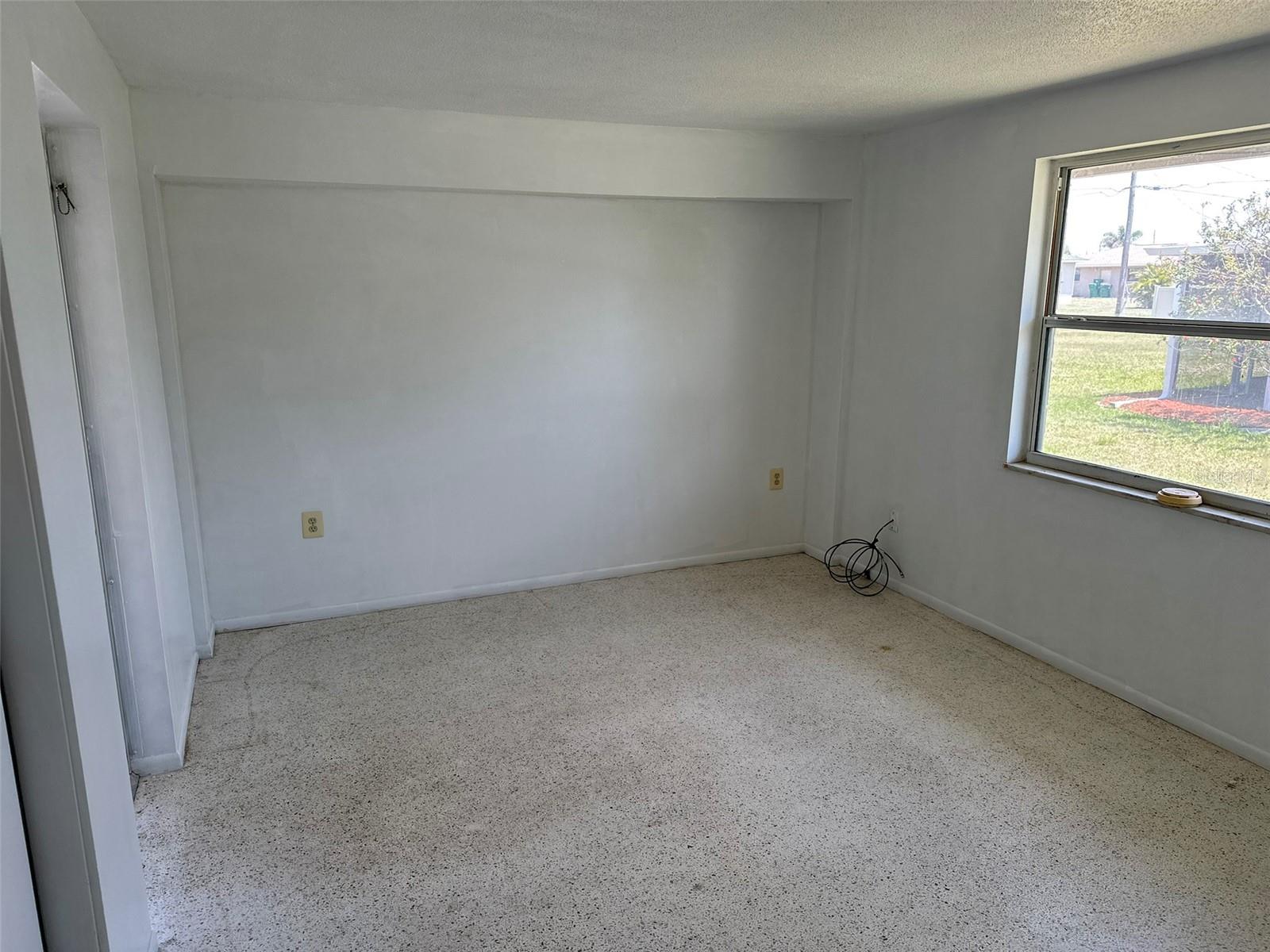 Image 6 of 13 For 194 Garden Avenue Nw