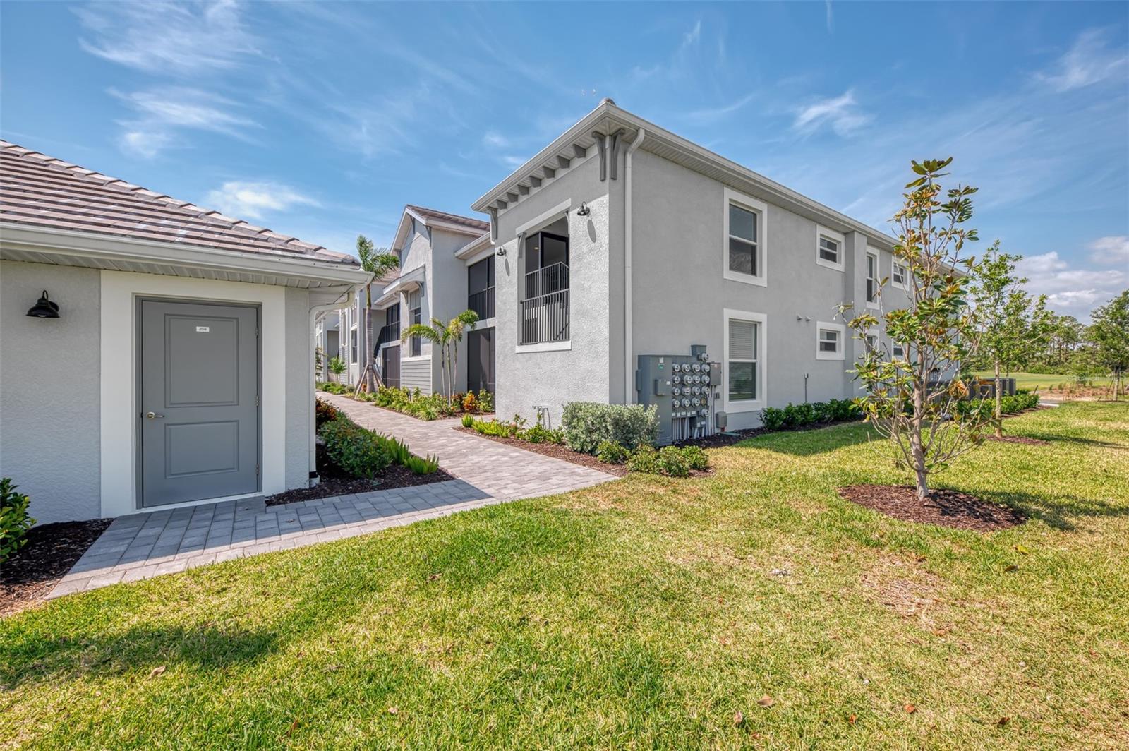 Image 11 of 100 For 12470 Wellen Golf Street 208