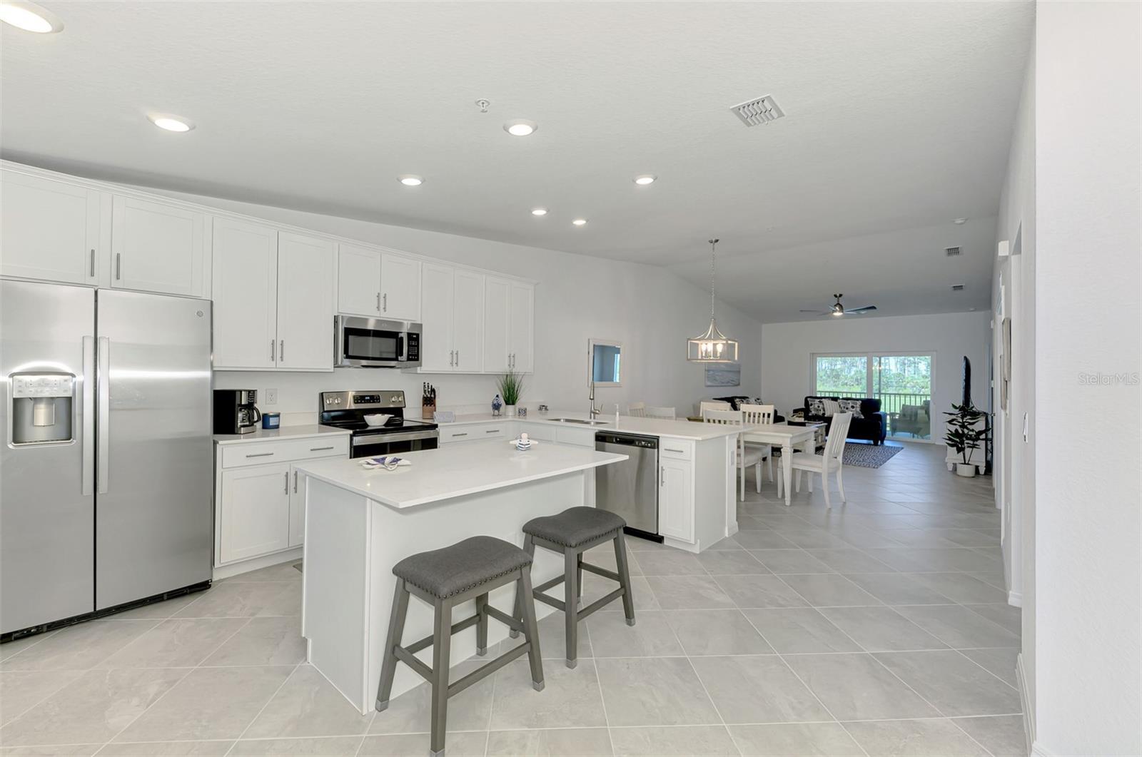 Image 16 of 100 For 12470 Wellen Golf Street 208