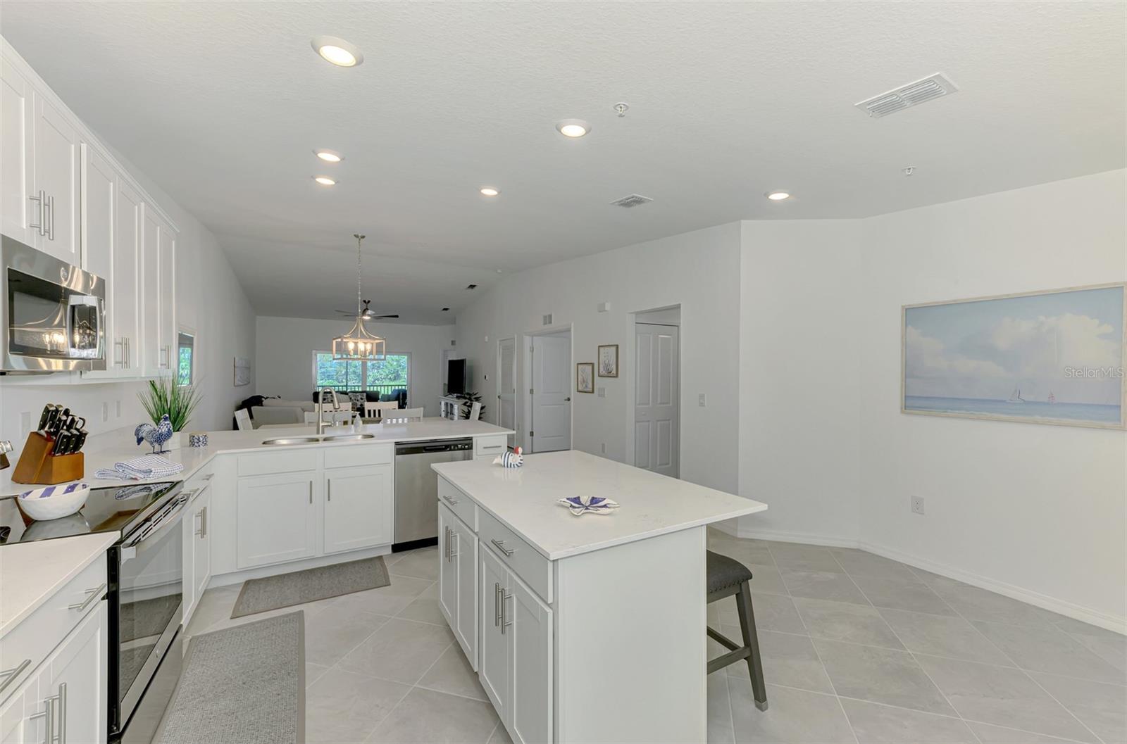 Image 24 of 100 For 12470 Wellen Golf Street 208