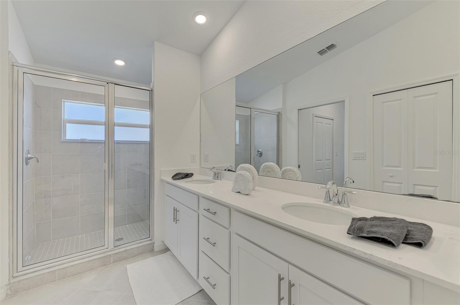 Image 38 of 100 For 12470 Wellen Golf Street 208