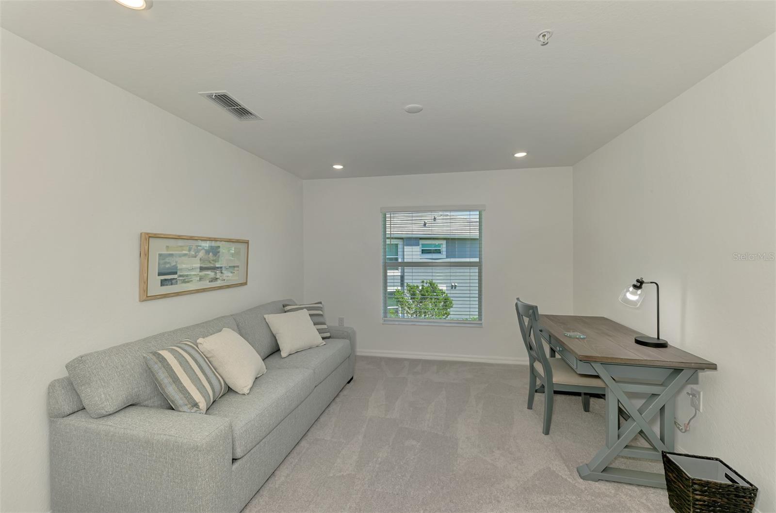 Image 40 of 100 For 12470 Wellen Golf Street 208