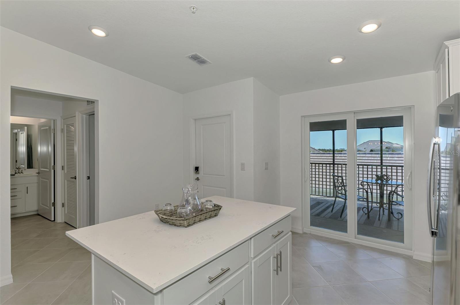 Image 21 of 100 For 12470 Wellen Golf Street 207