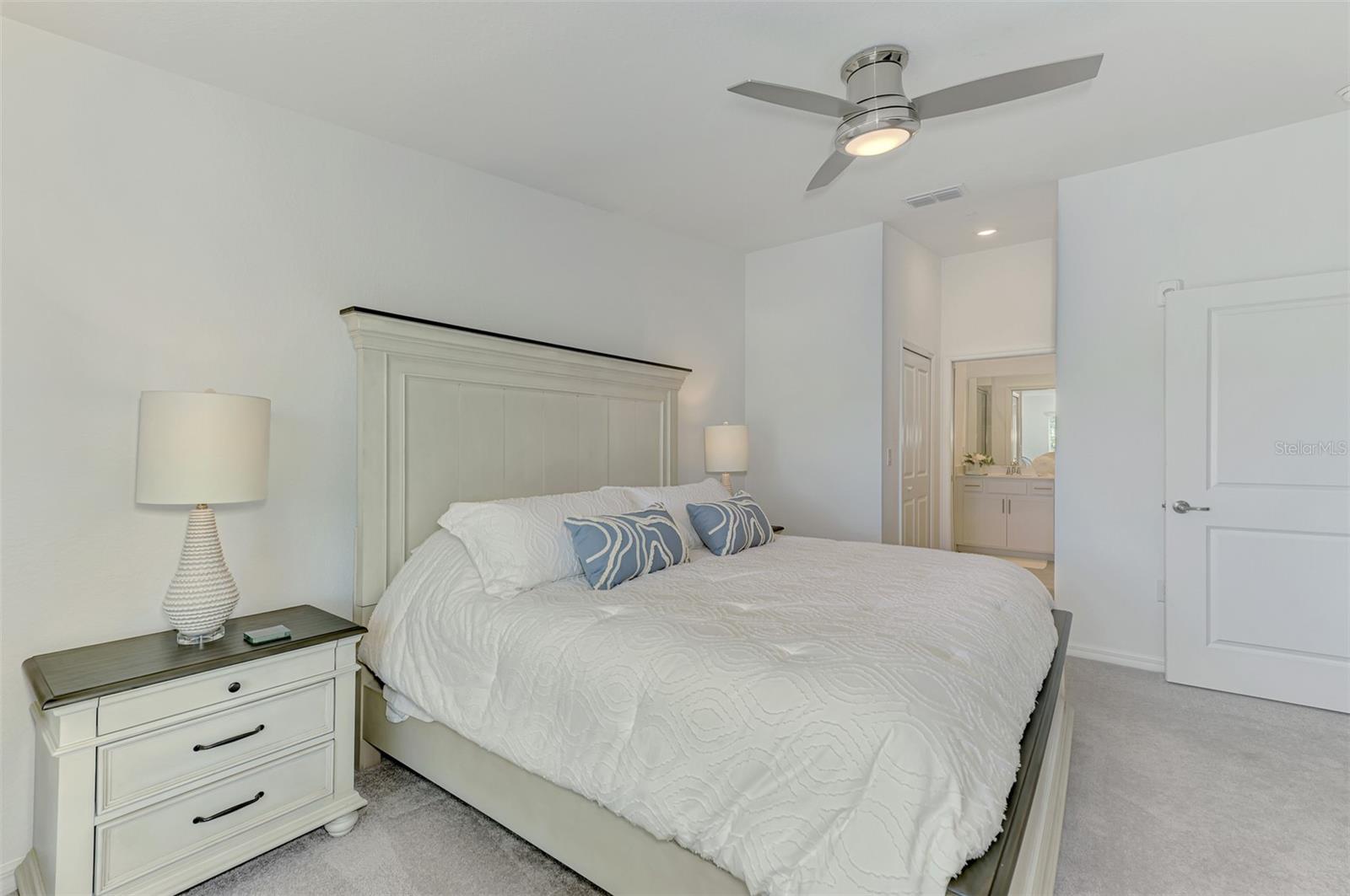 Image 36 of 100 For 12470 Wellen Golf Street 207