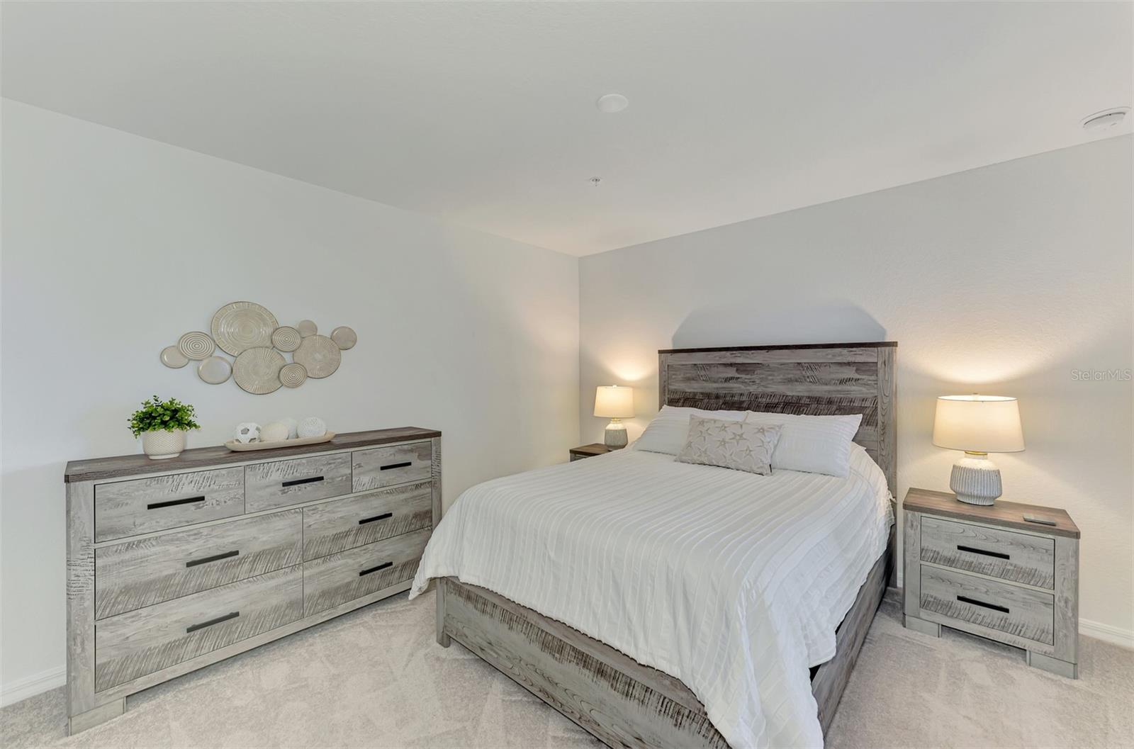 Image 40 of 100 For 12470 Wellen Golf Street 207