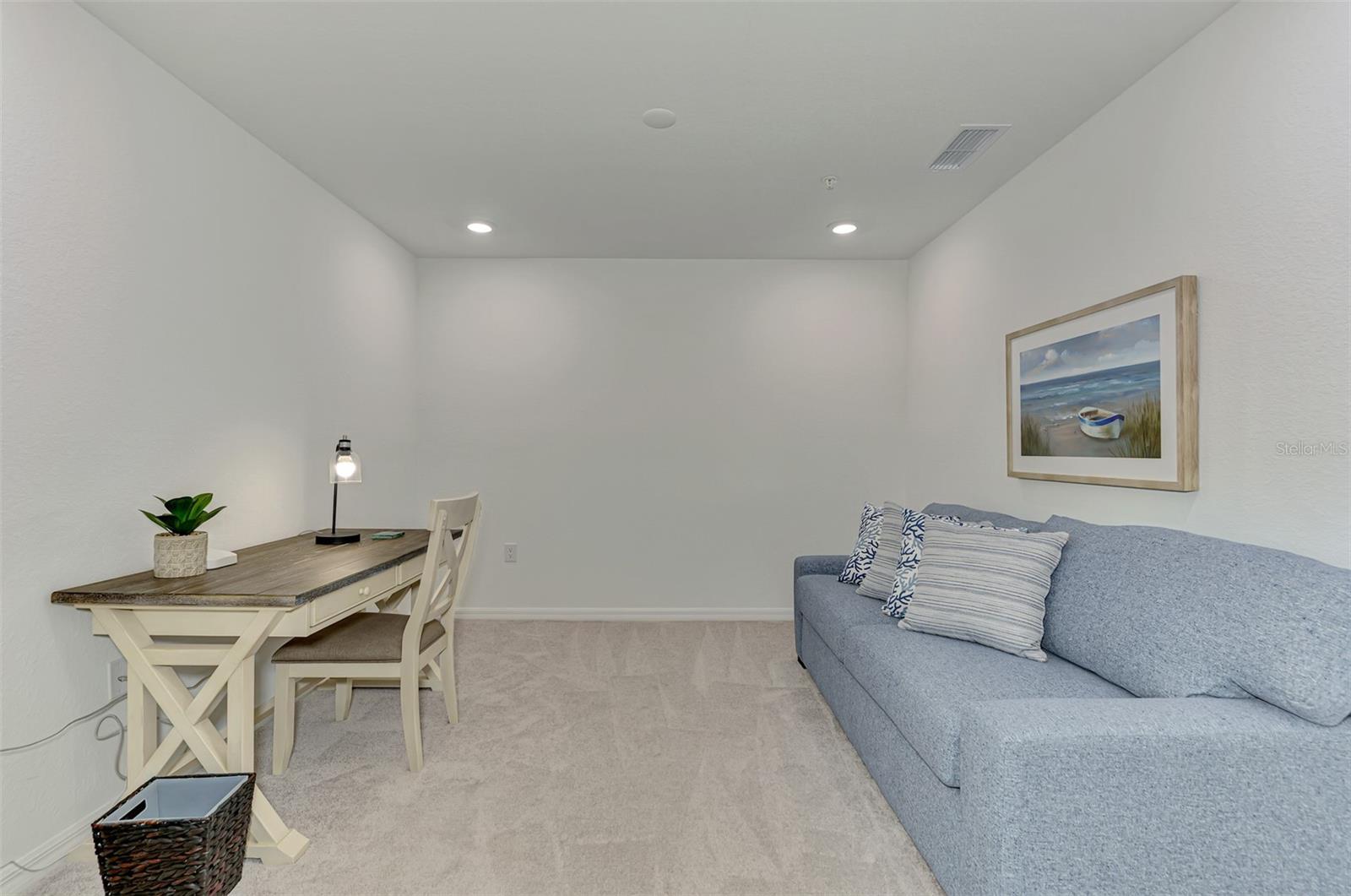 Image 43 of 100 For 12470 Wellen Golf Street 207
