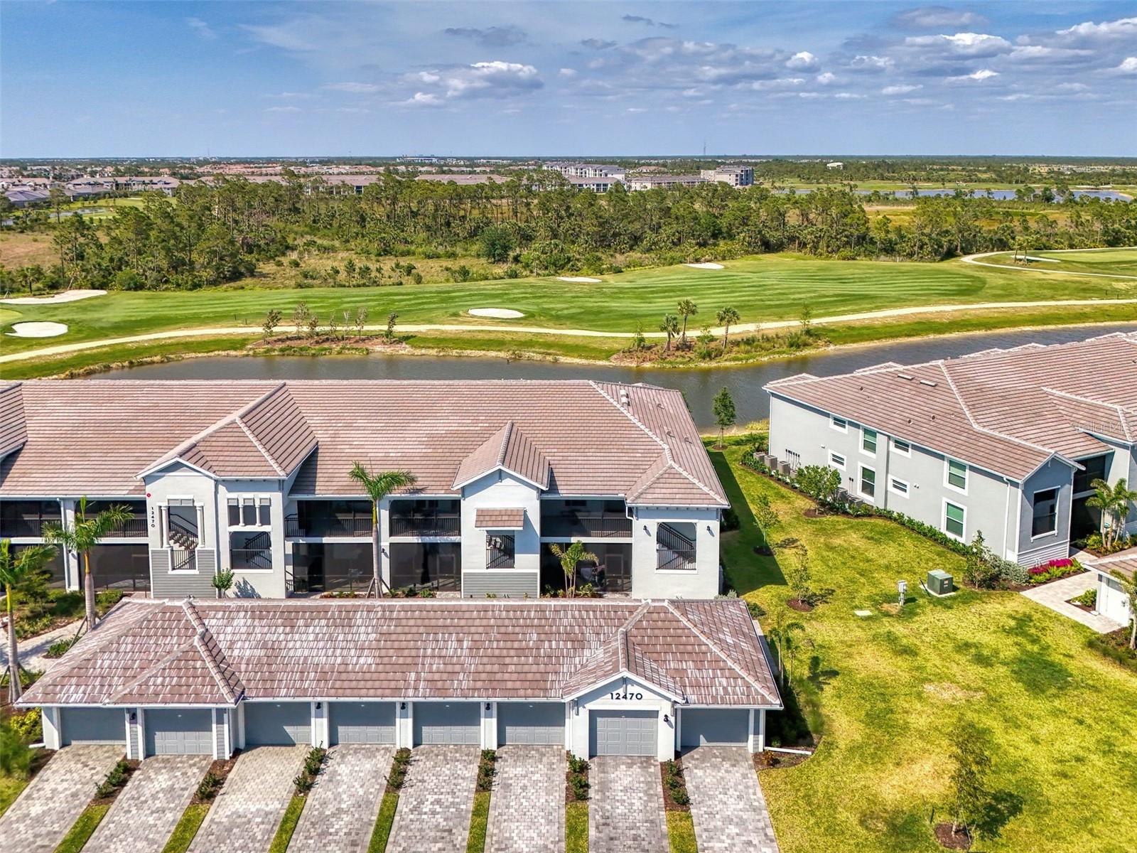 Image 5 of 100 For 12470 Wellen Golf Street 207