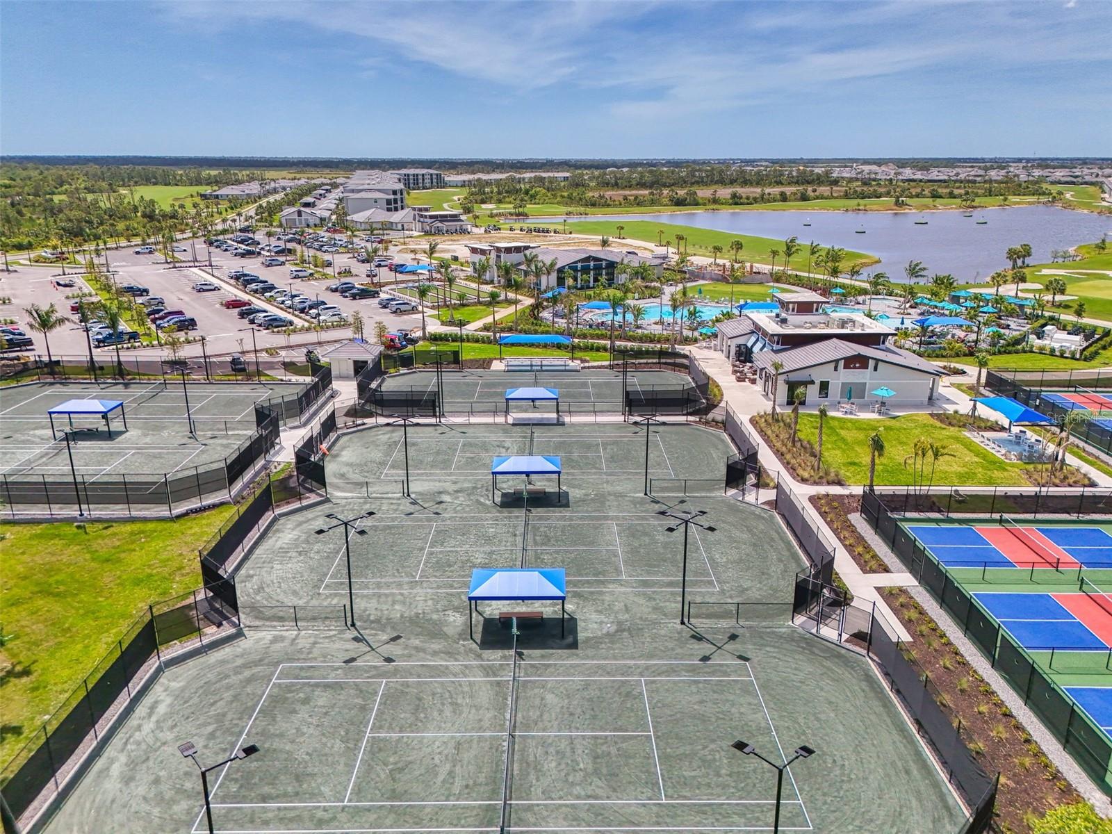 Image 82 of 100 For 12470 Wellen Golf Street 207
