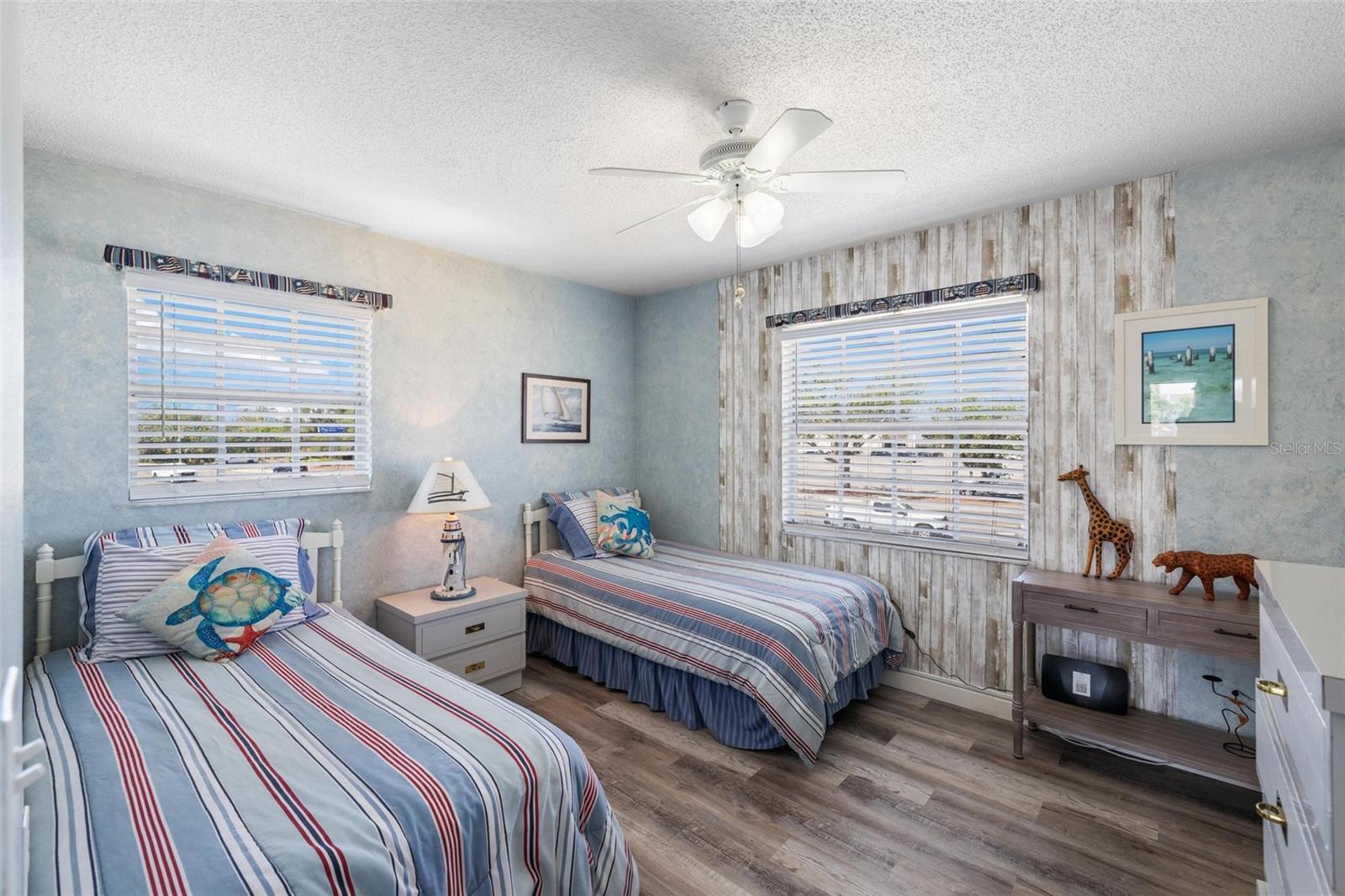 Image 23 of 40 For 1531 Placida Road 201