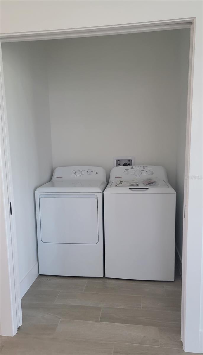 Image 11 of 13 For 8551 Agate Street