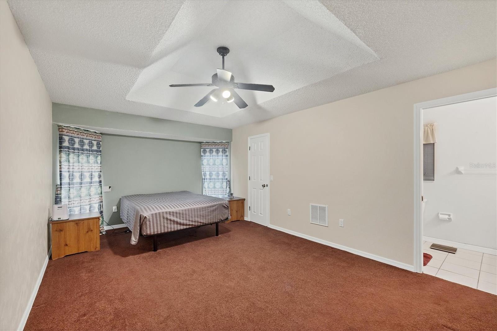 Image 15 of 45 For 11869 Newgate Avenue