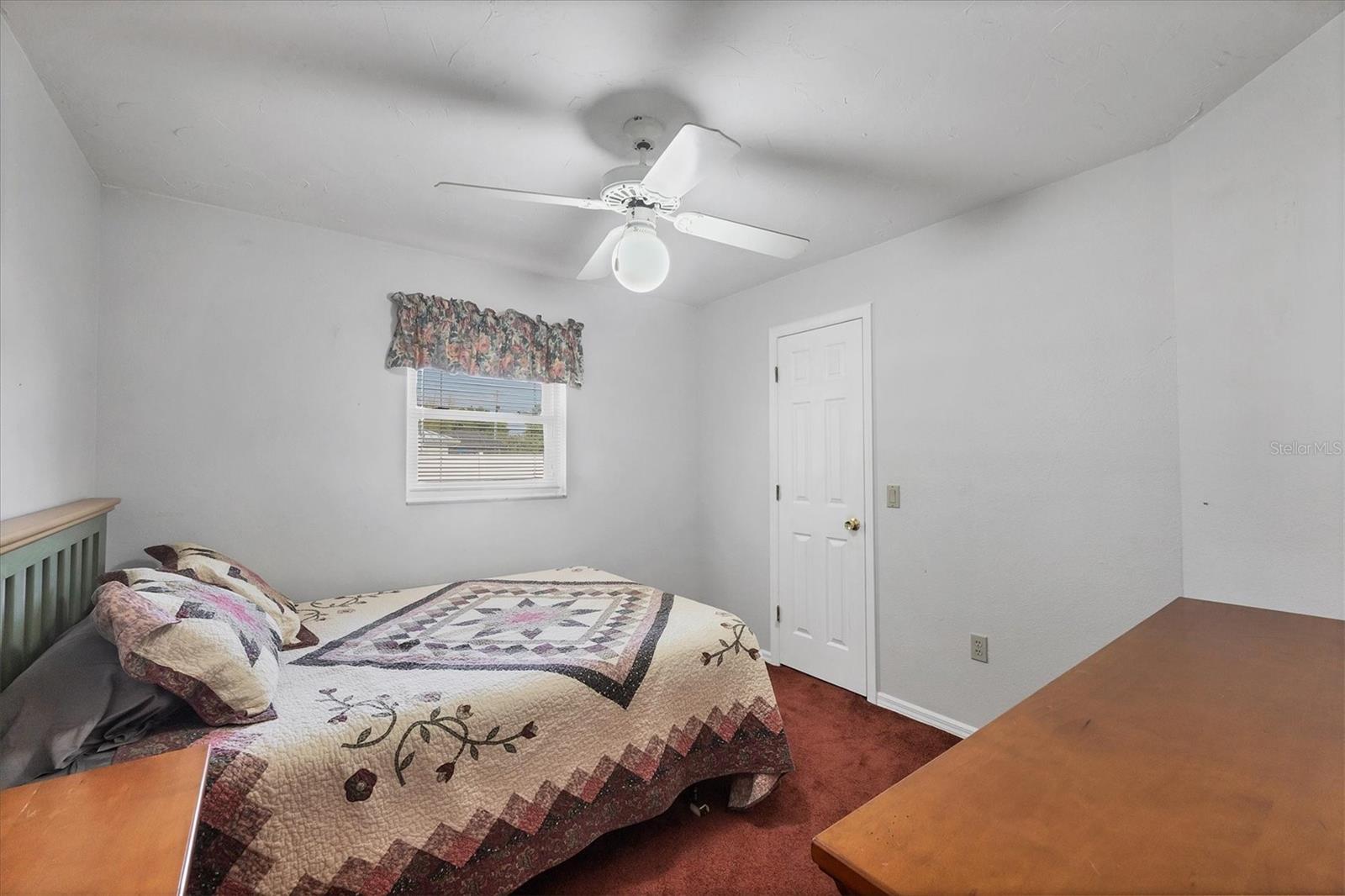 Image 18 of 45 For 11869 Newgate Avenue