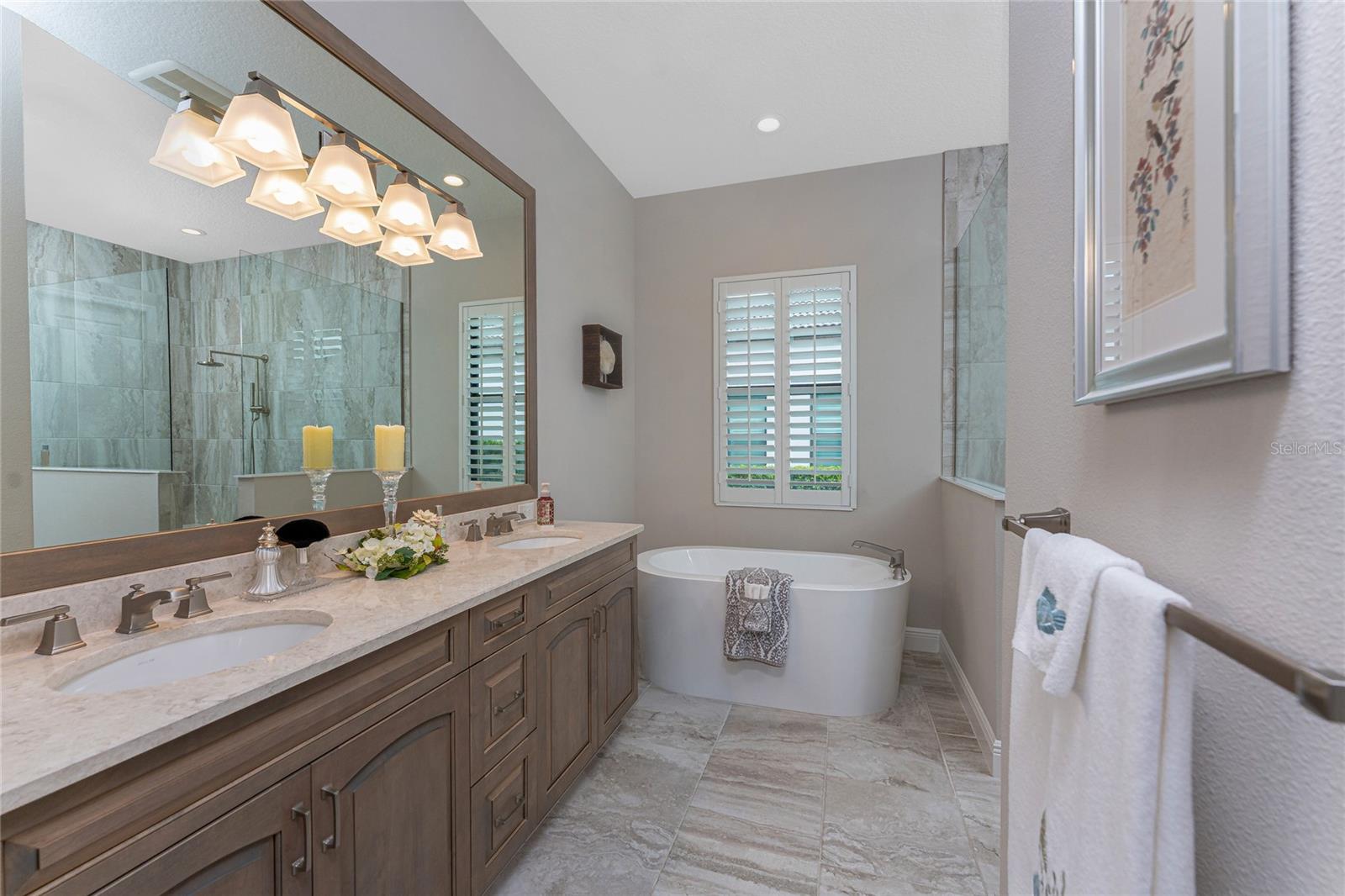Image 45 of 77 For 257 Corelli Drive