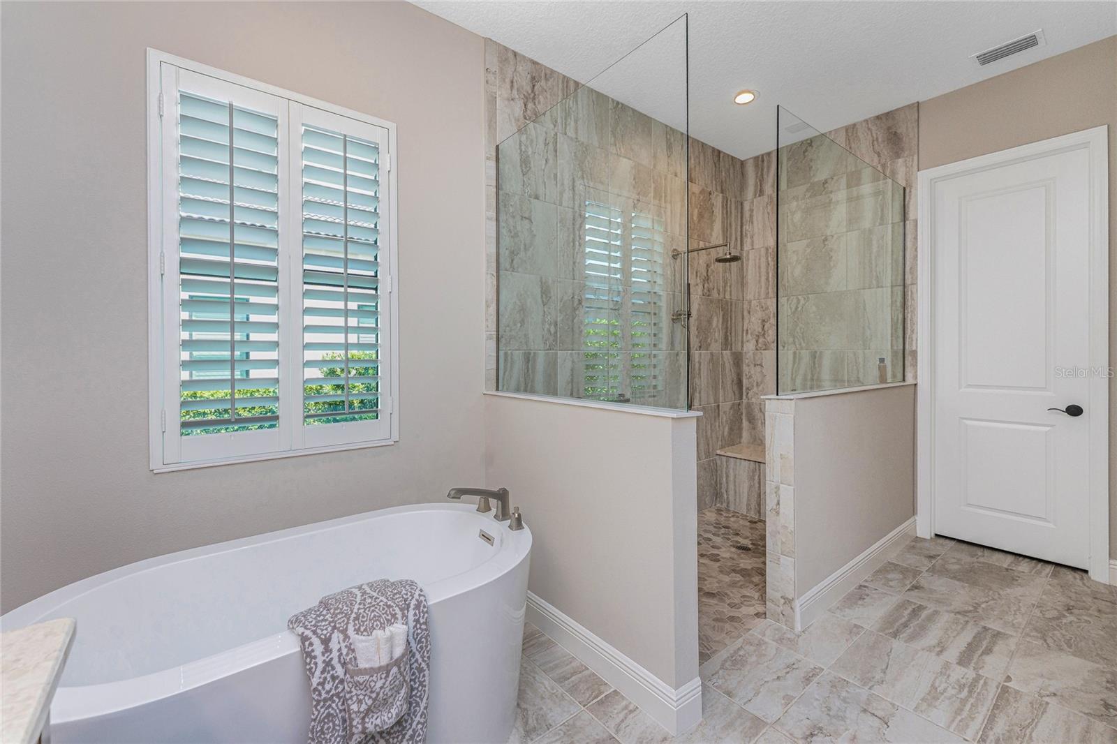 Image 46 of 77 For 257 Corelli Drive