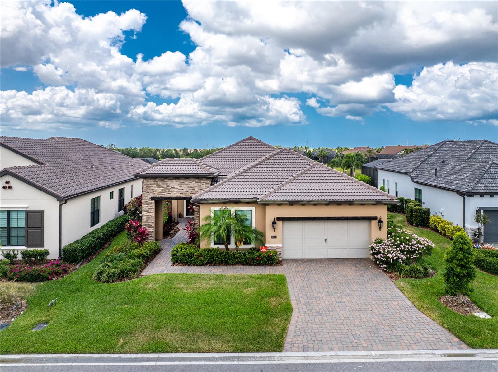 Image 5 of 77 For 257 Corelli Drive