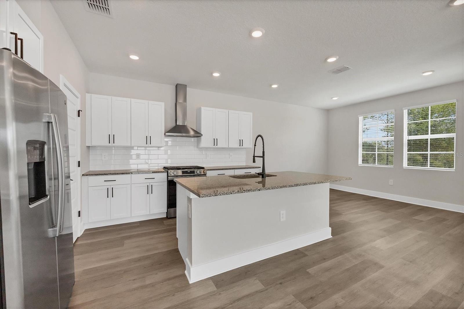 Image 13 of 74 For 11341 Whistler Street