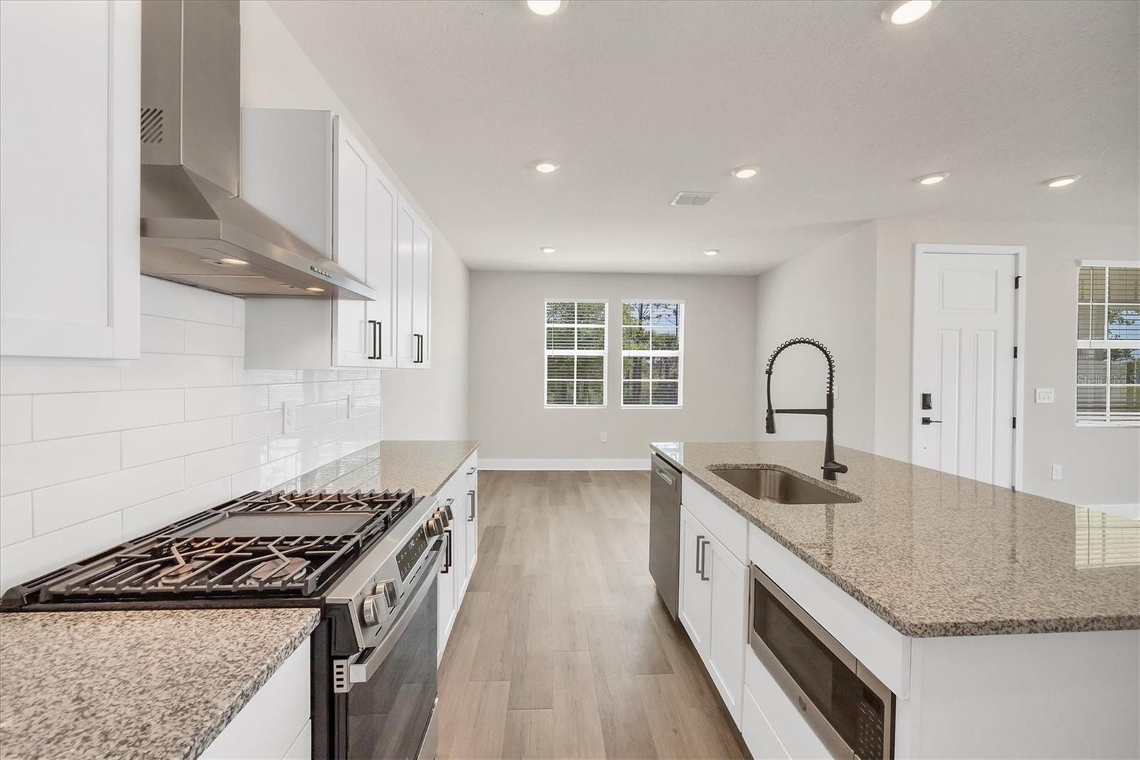 Image 16 of 74 For 11341 Whistler Street