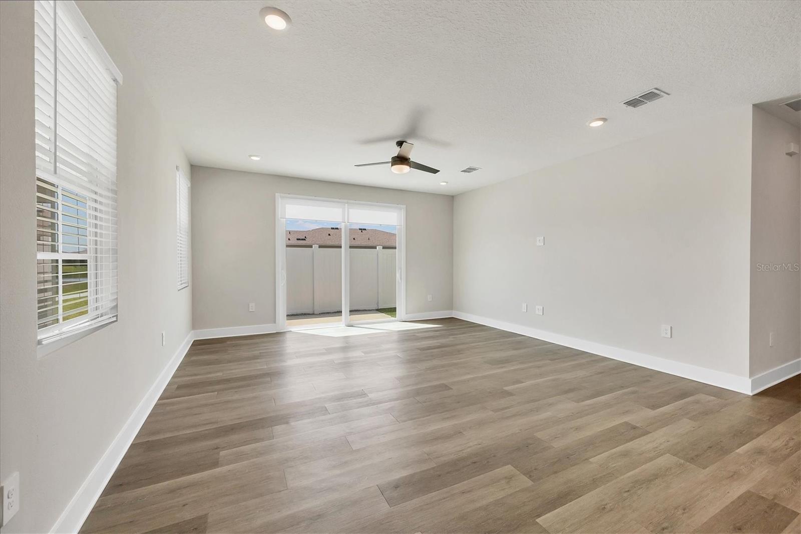 Image 9 of 74 For 11341 Whistler Street