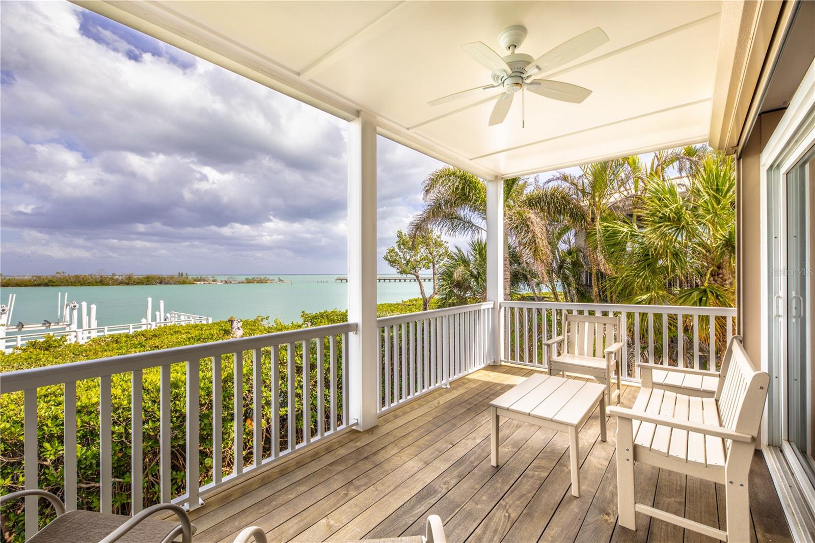 Image 20 of 39 For 16716 Grande Quay Drive