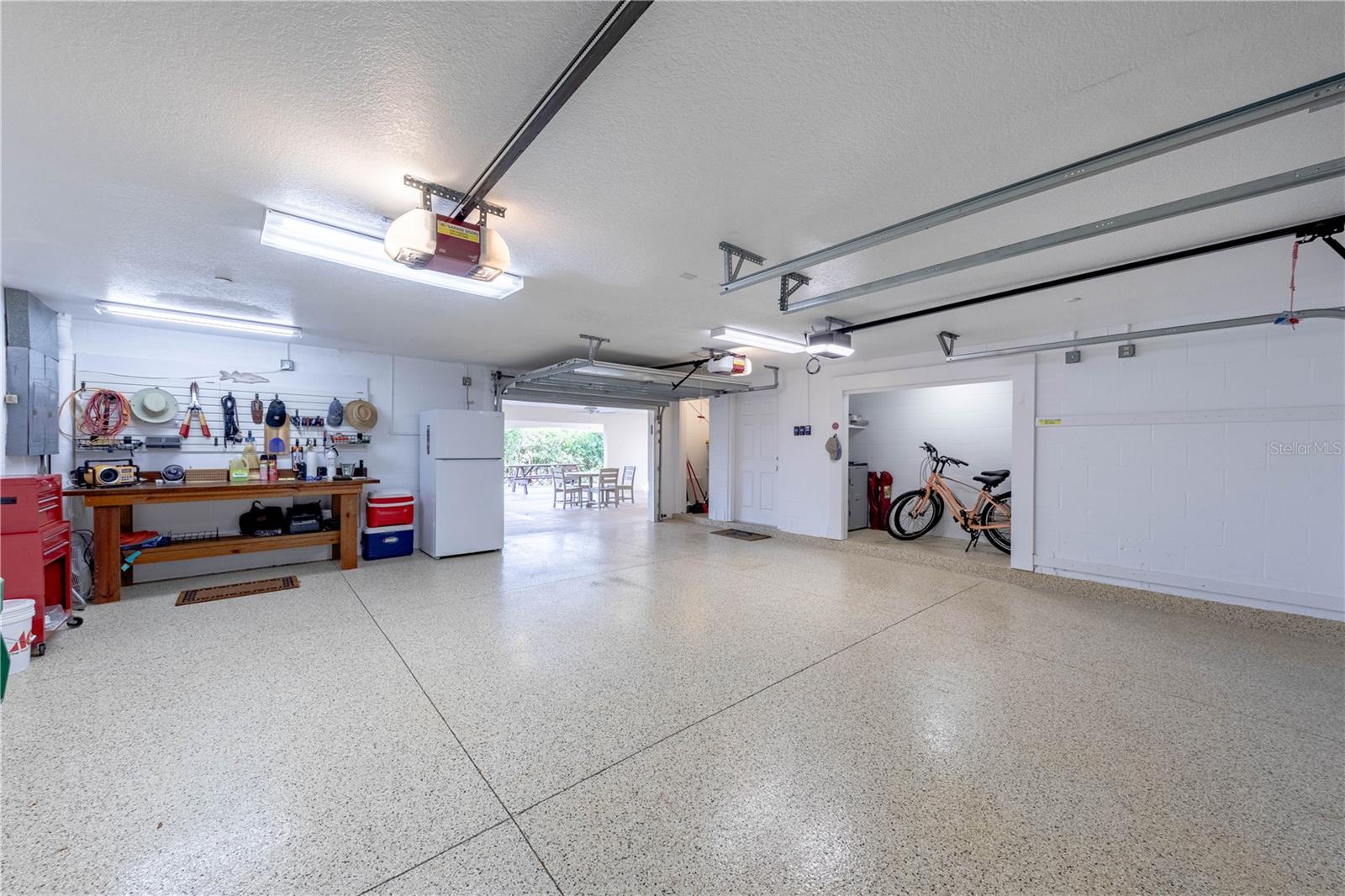 Image 33 of 39 For 16716 Grande Quay Drive