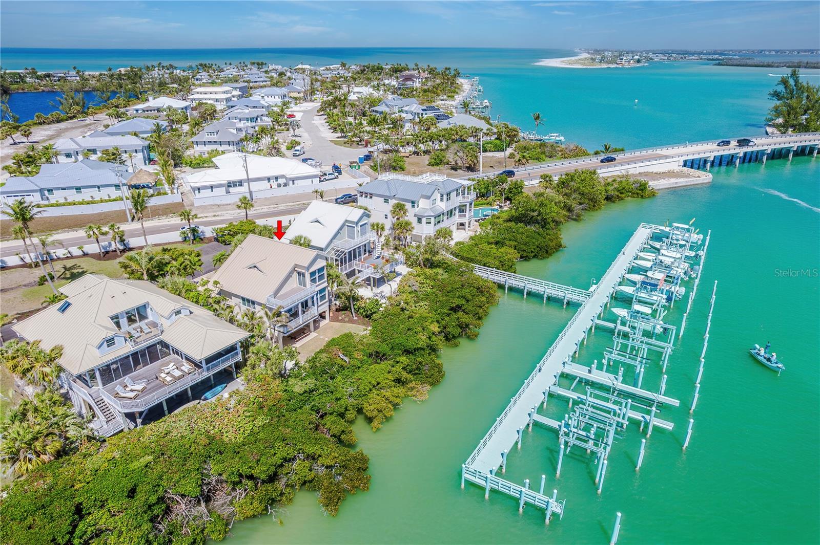 Image 5 of 39 For 16716 Grande Quay Drive