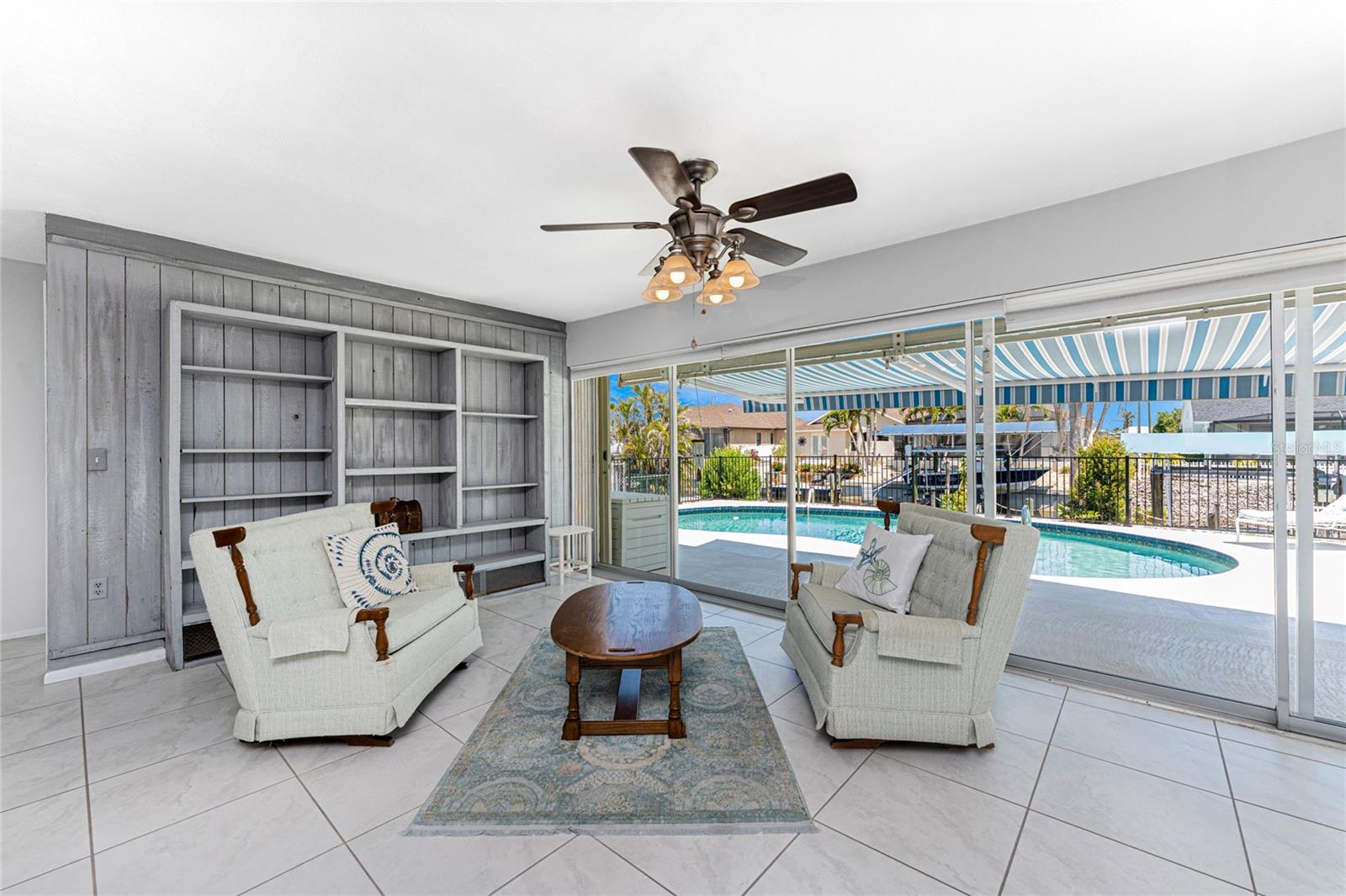 Image 18 of 67 For 2673 Titania Road