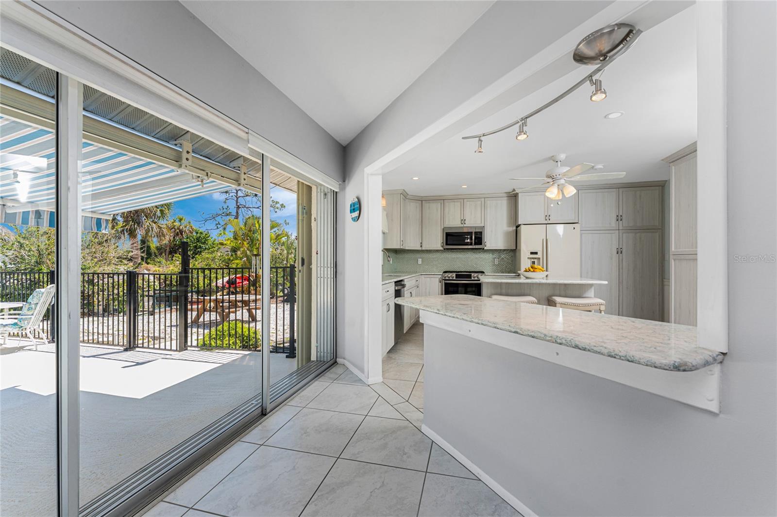 Image 21 of 67 For 2673 Titania Road