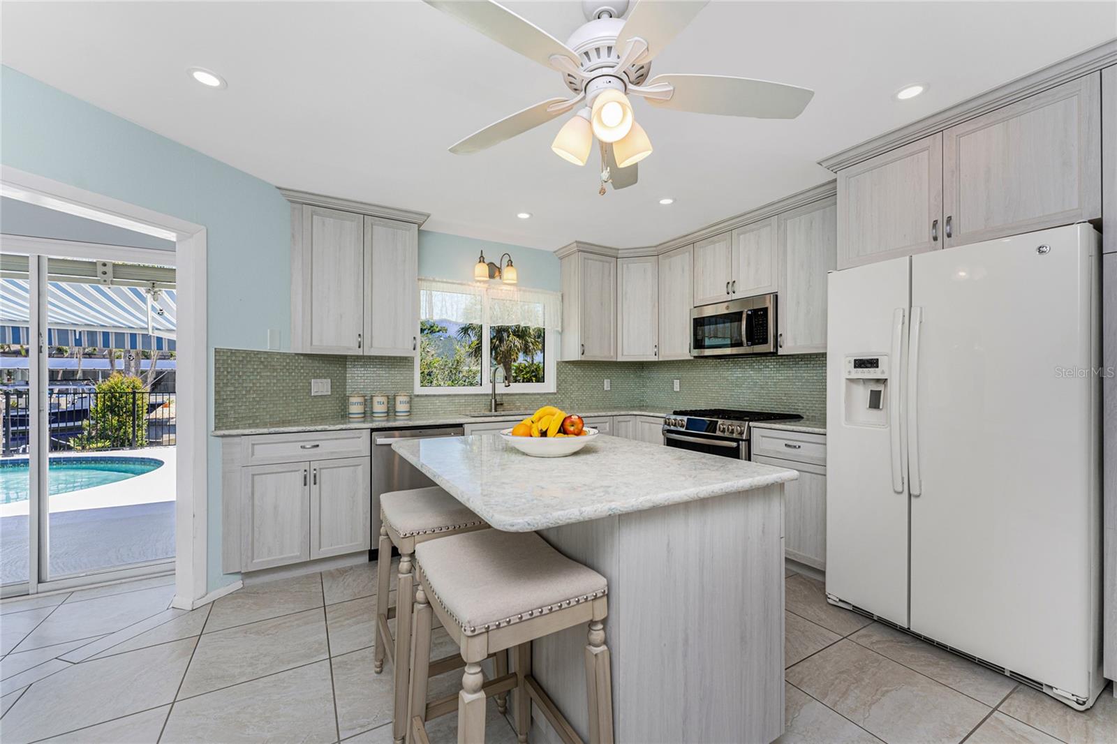 Image 22 of 67 For 2673 Titania Road