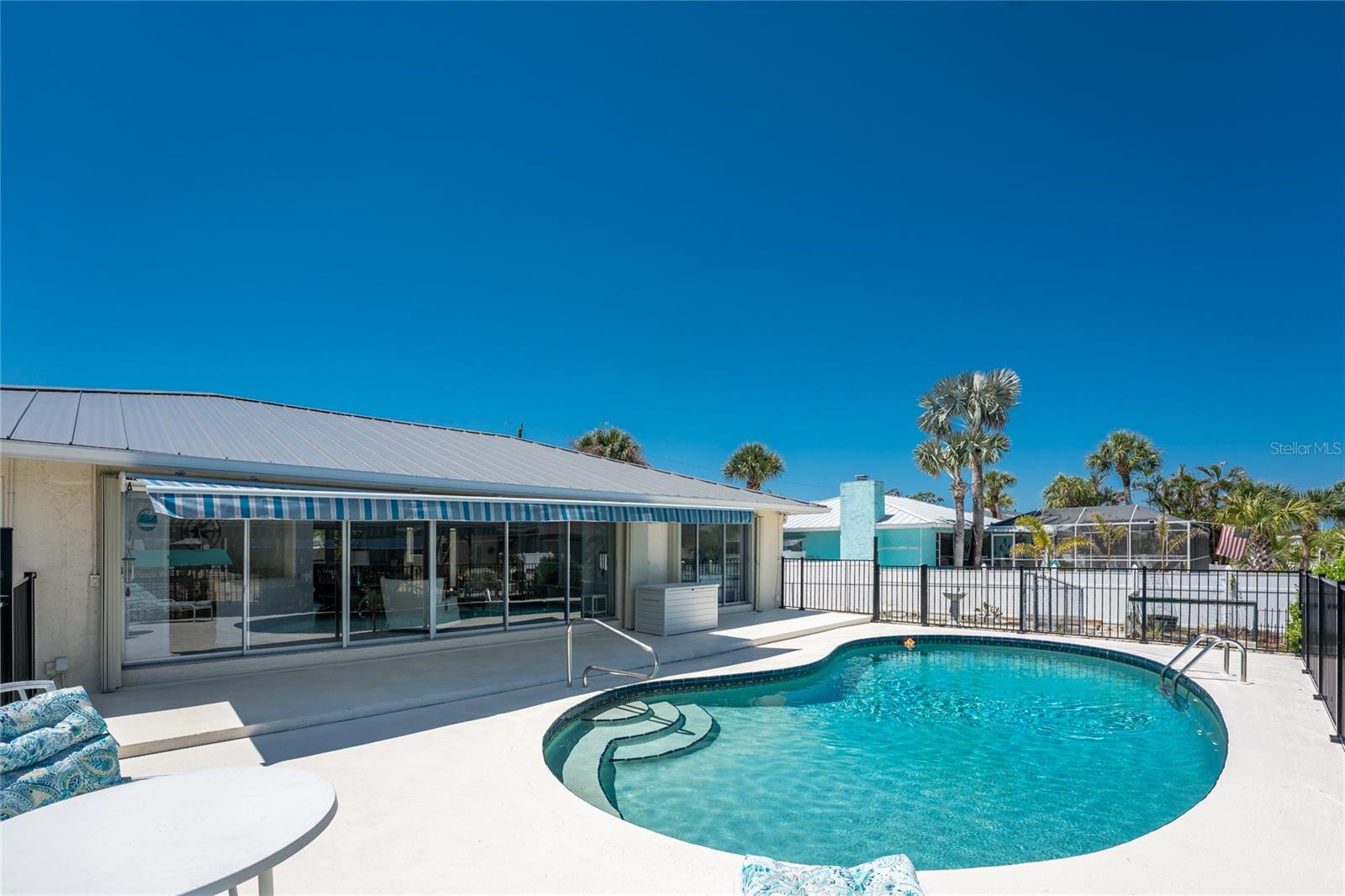 Image 47 of 67 For 2673 Titania Road