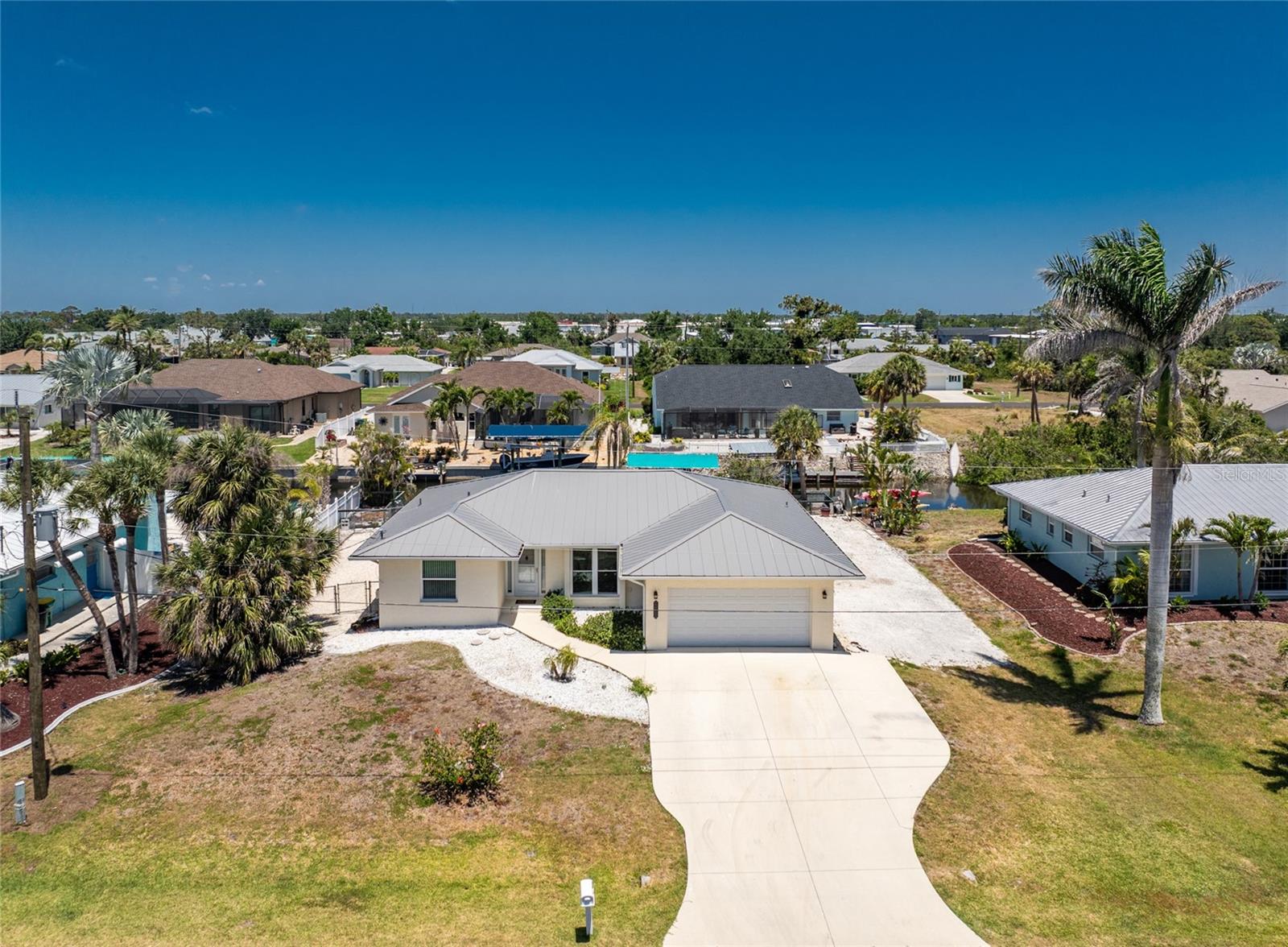 Image 8 of 67 For 2673 Titania Road
