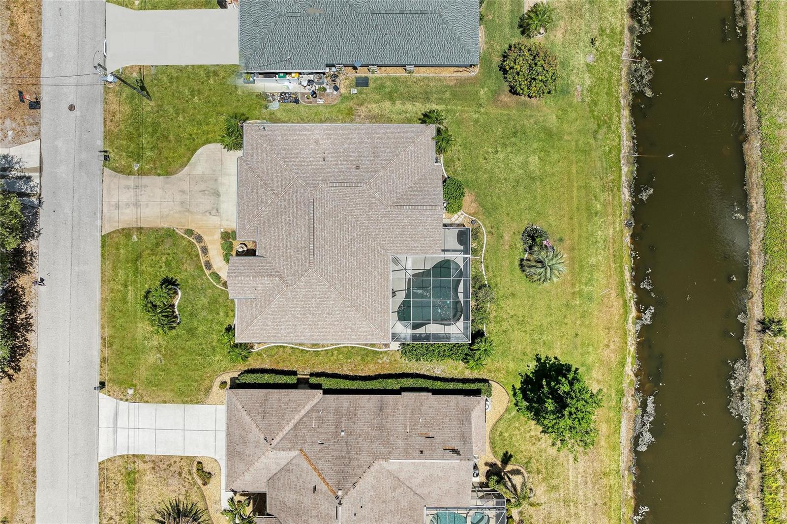 Image 4 of 52 For 169 Fairway Road