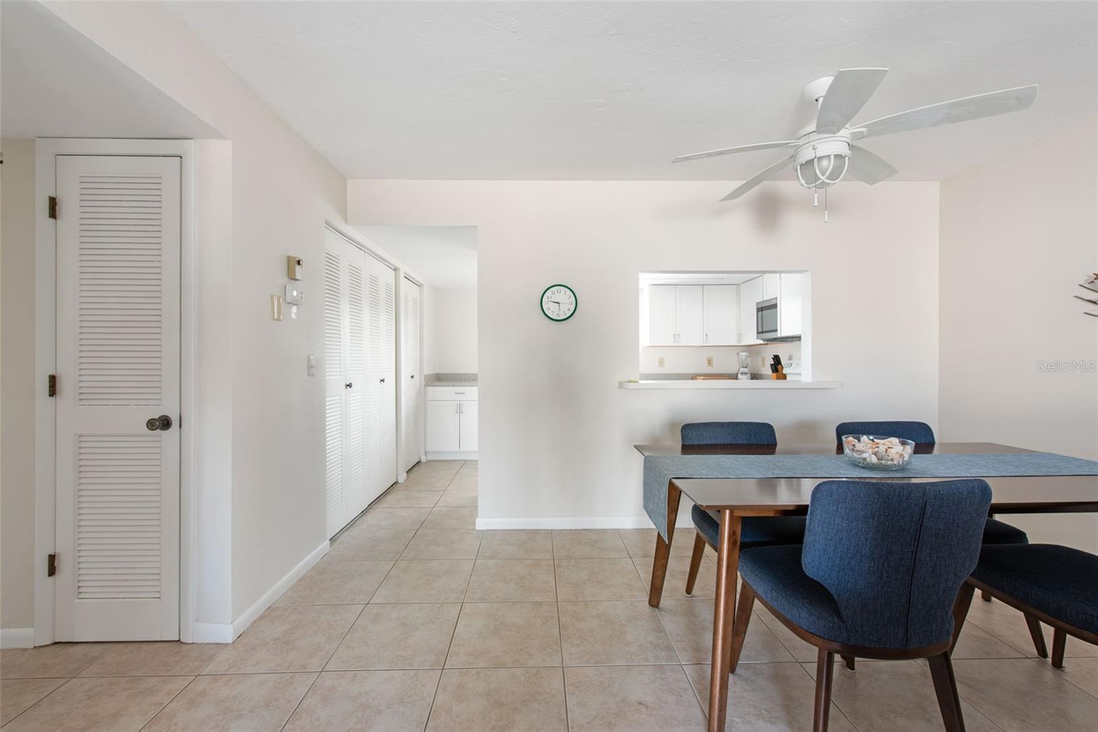 Image 16 of 40 For 1531 Placida Road 4-103