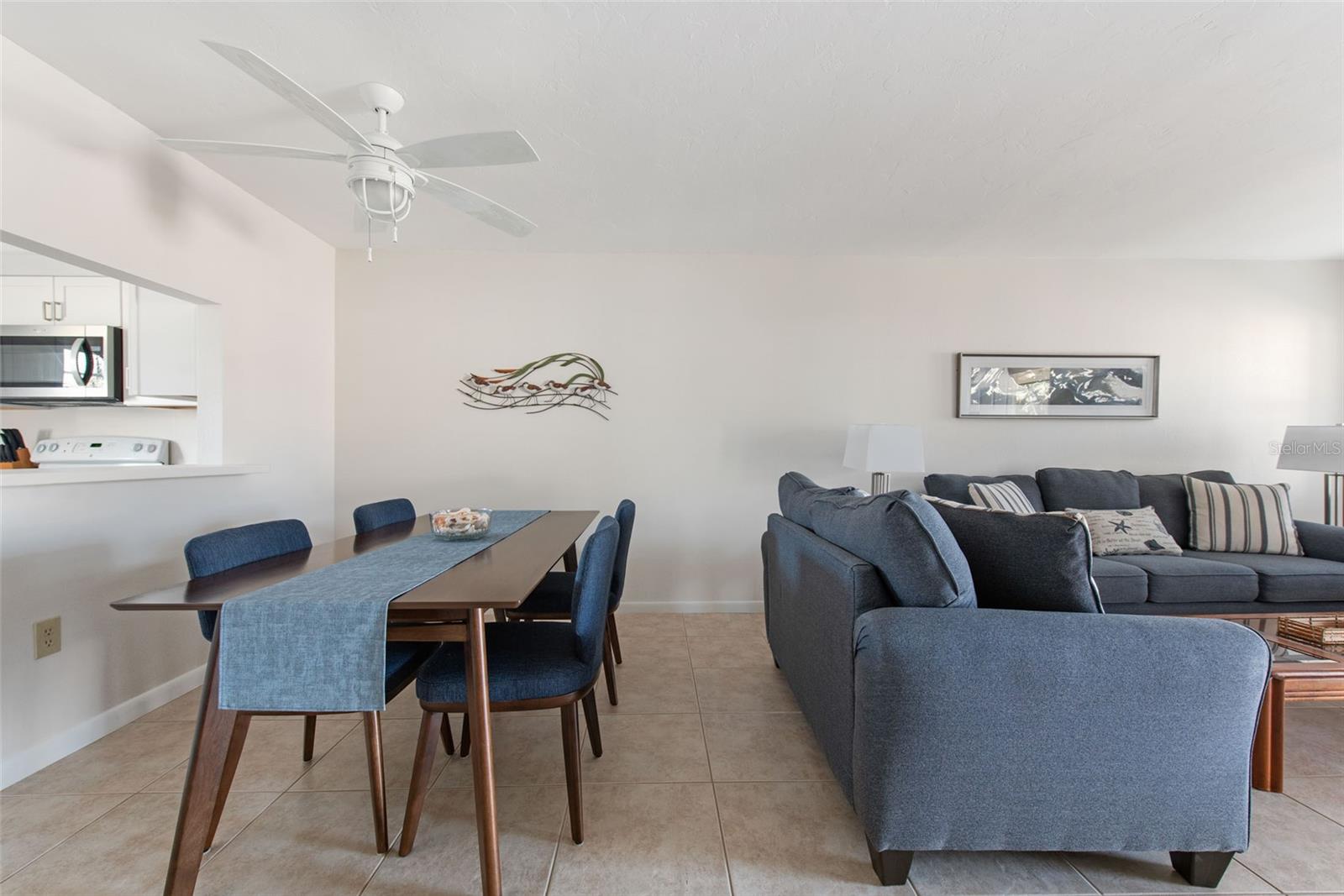 Image 17 of 40 For 1531 Placida Road 4-103